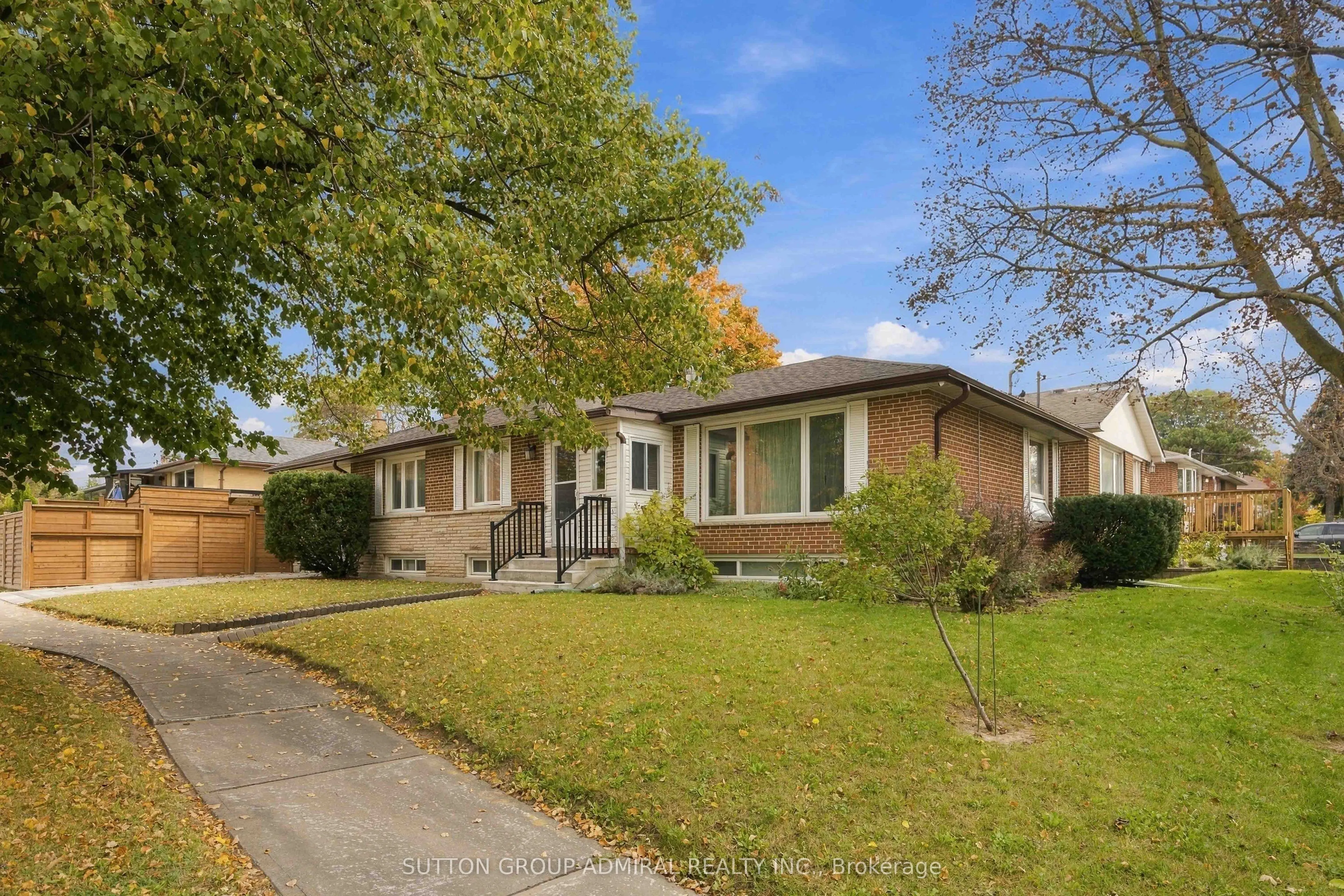 11 Summerglade Drive