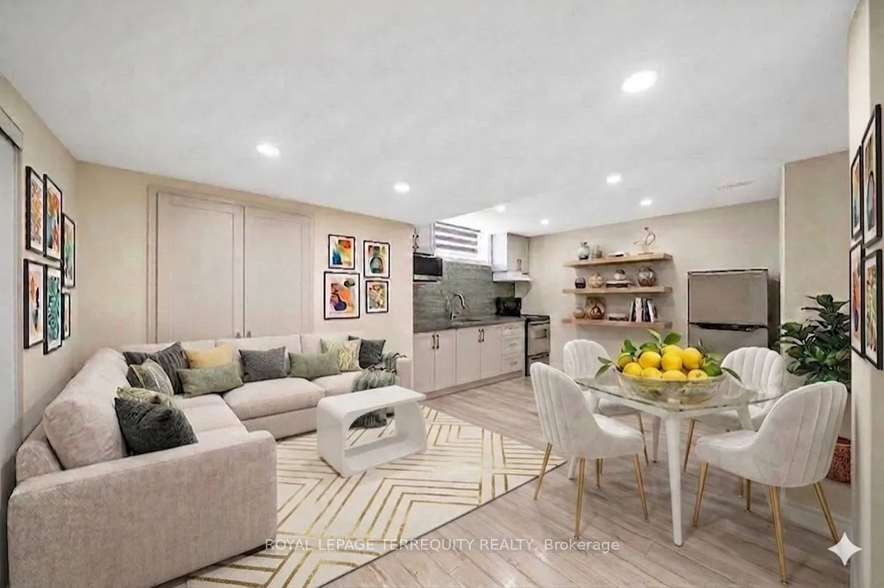 1 Devineridge Avenue