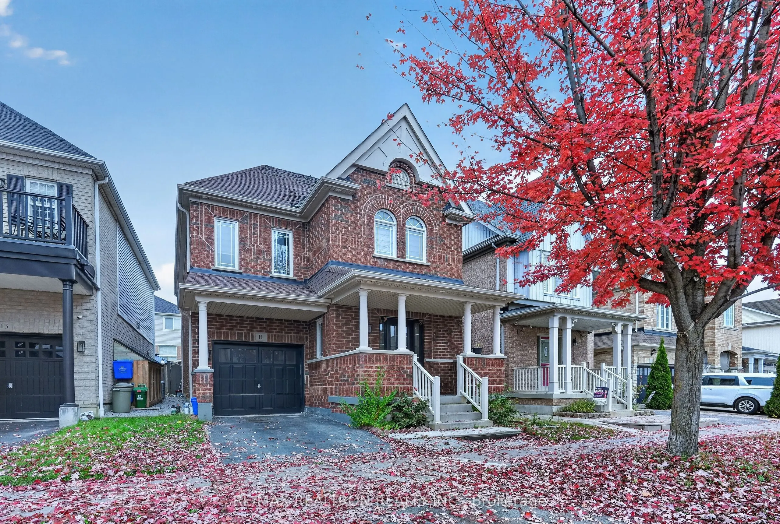 11 Middlecote Drive