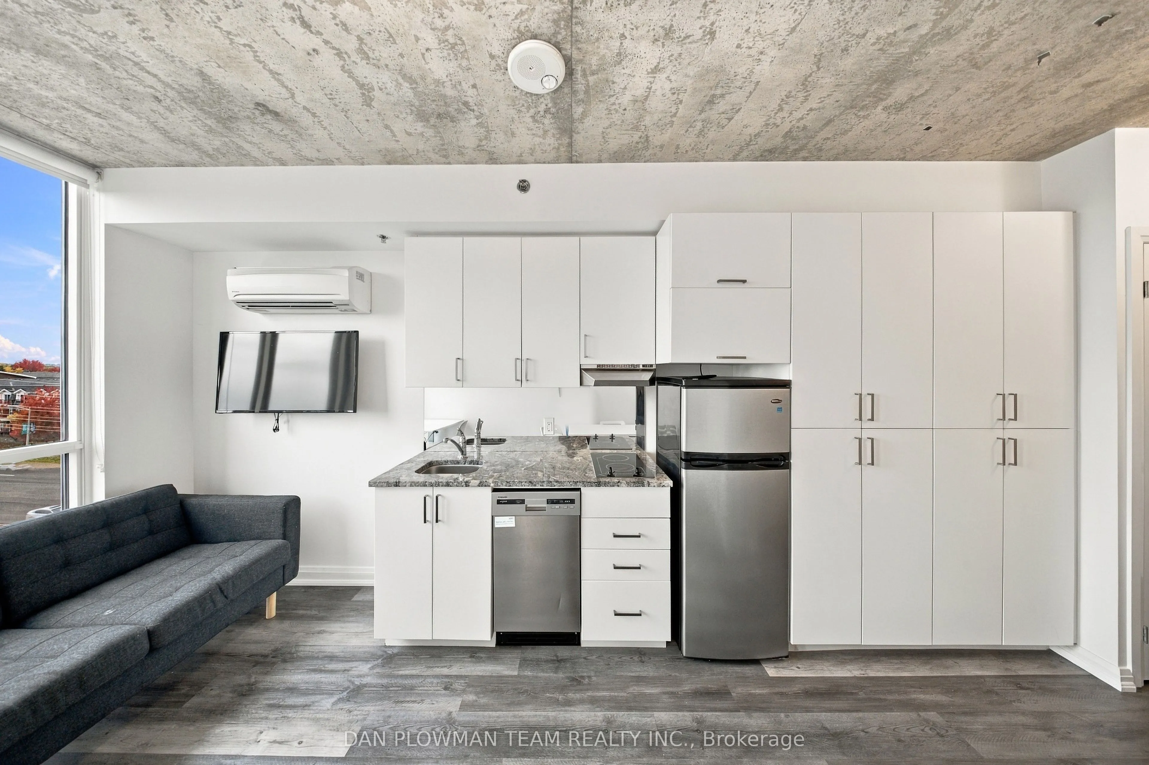 1900 Simcoe Street N #625