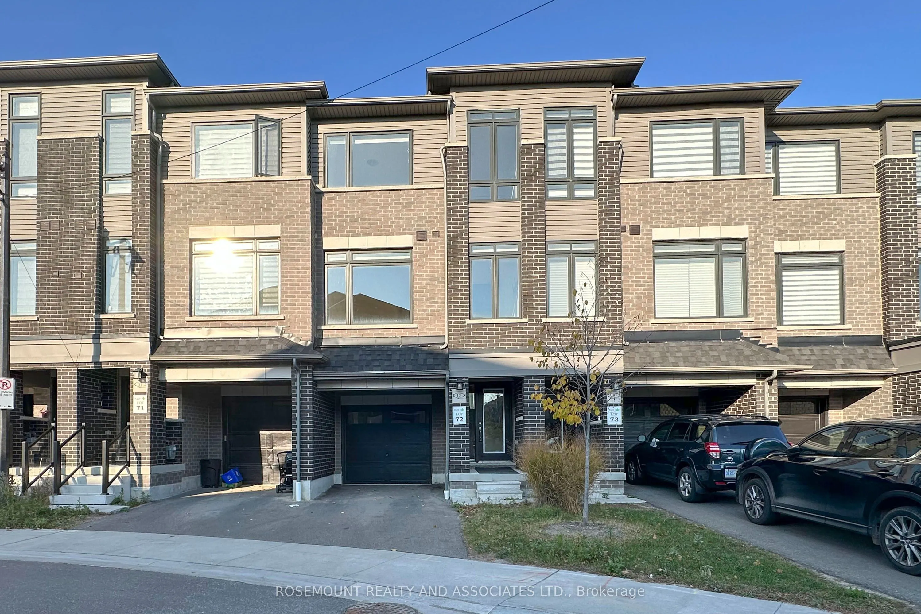 13 Esquire Way