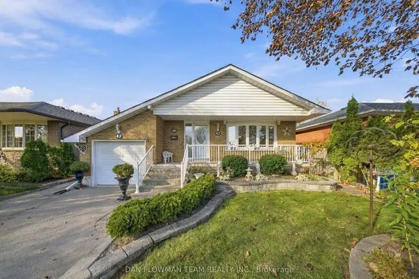 42 Seneca Avenue