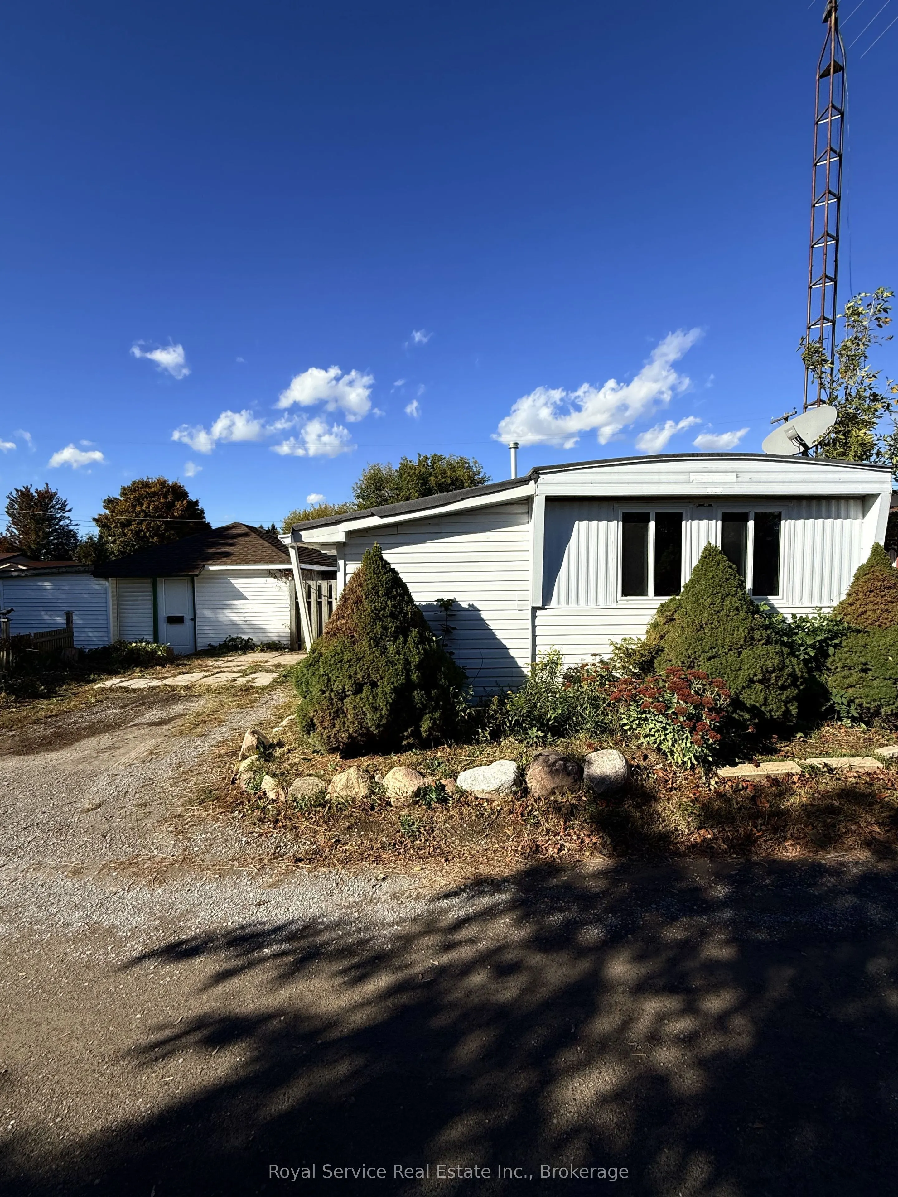 1037 Arthur Street #2