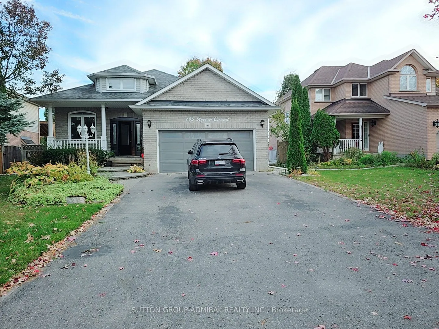 195 Ryerson Crescent #Main Flr