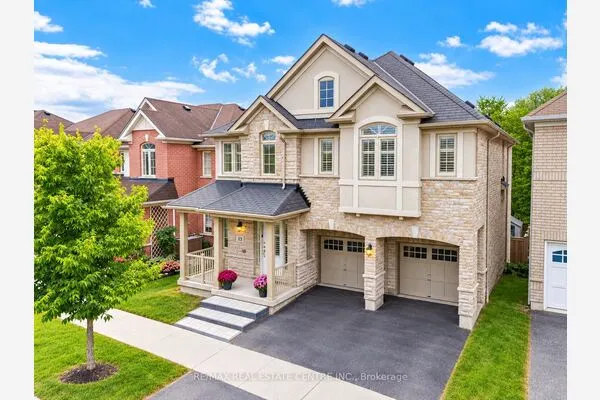 33 Mosely Crescent