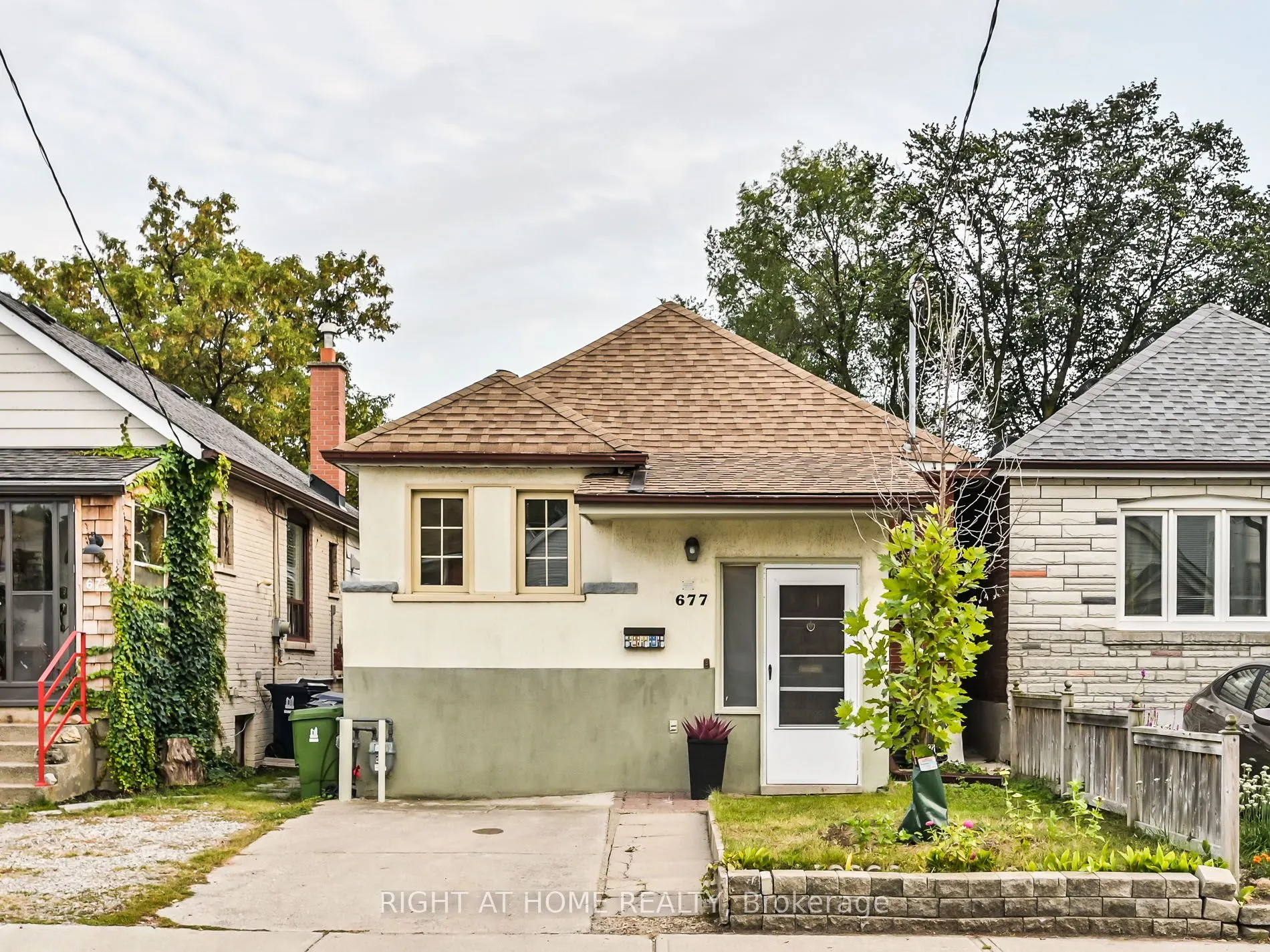 677 Mortimer Avenue #Upper