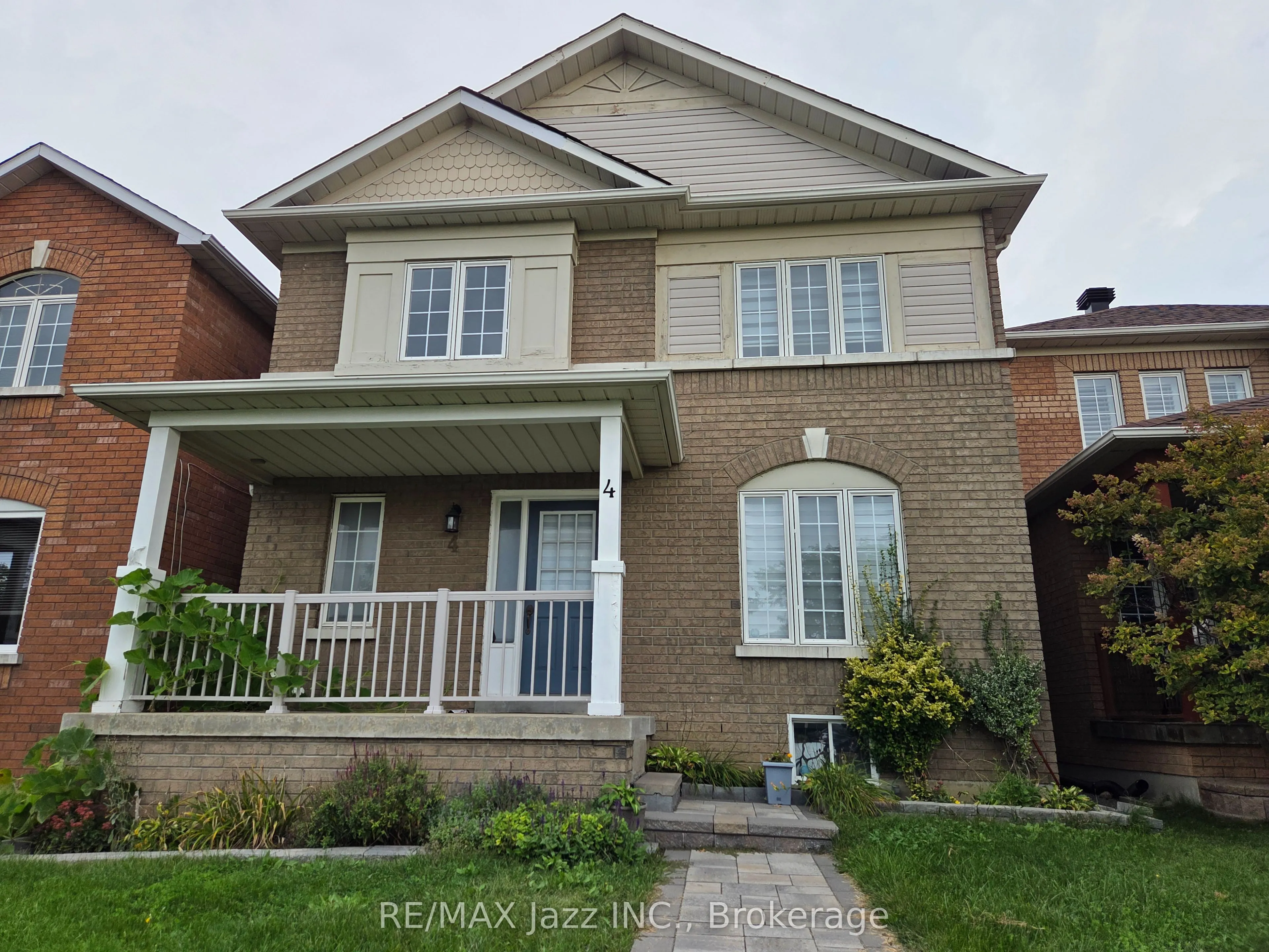 4 Mccartney Avenue