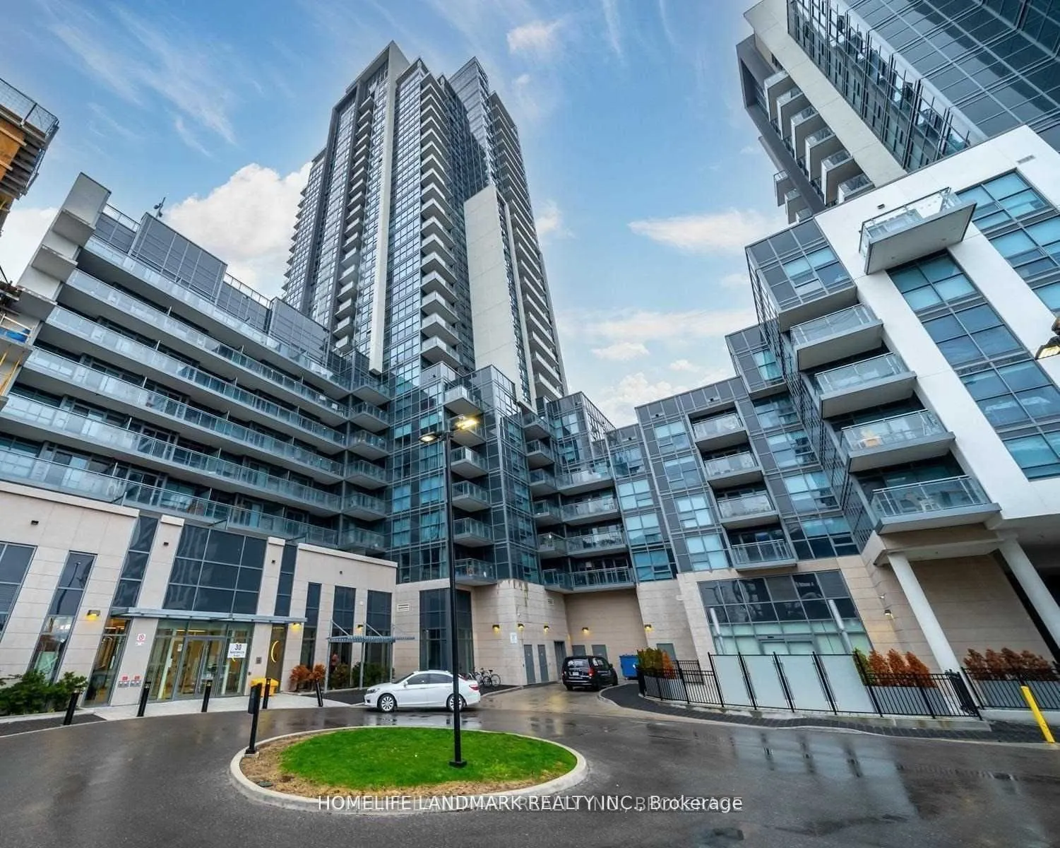 30 Meadowglen Place #2406