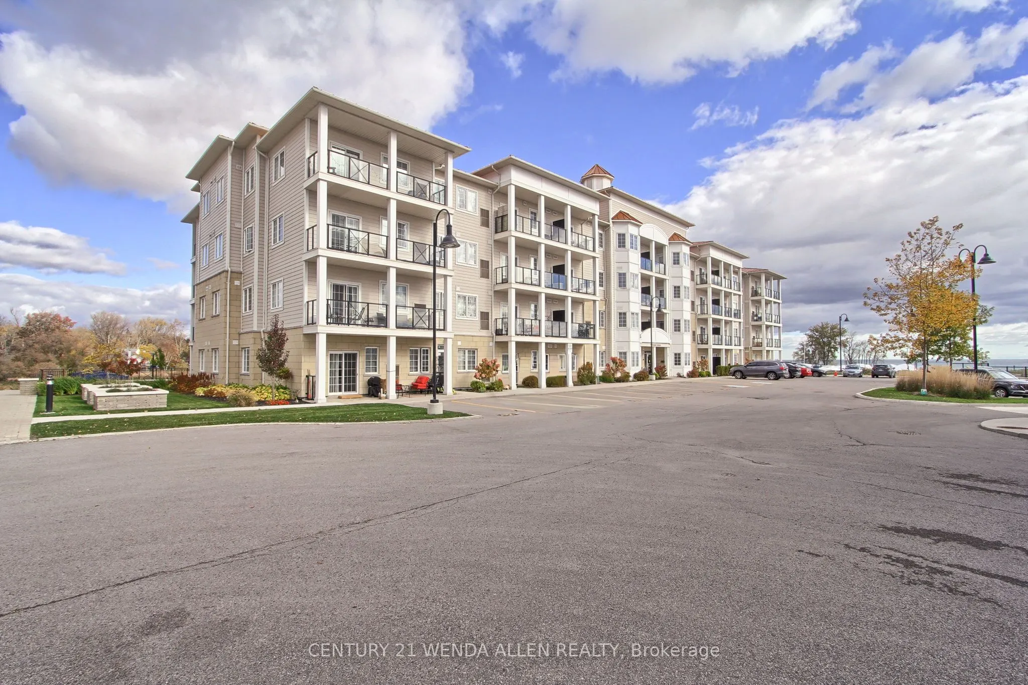 70 SHIPWAY Avenue #409