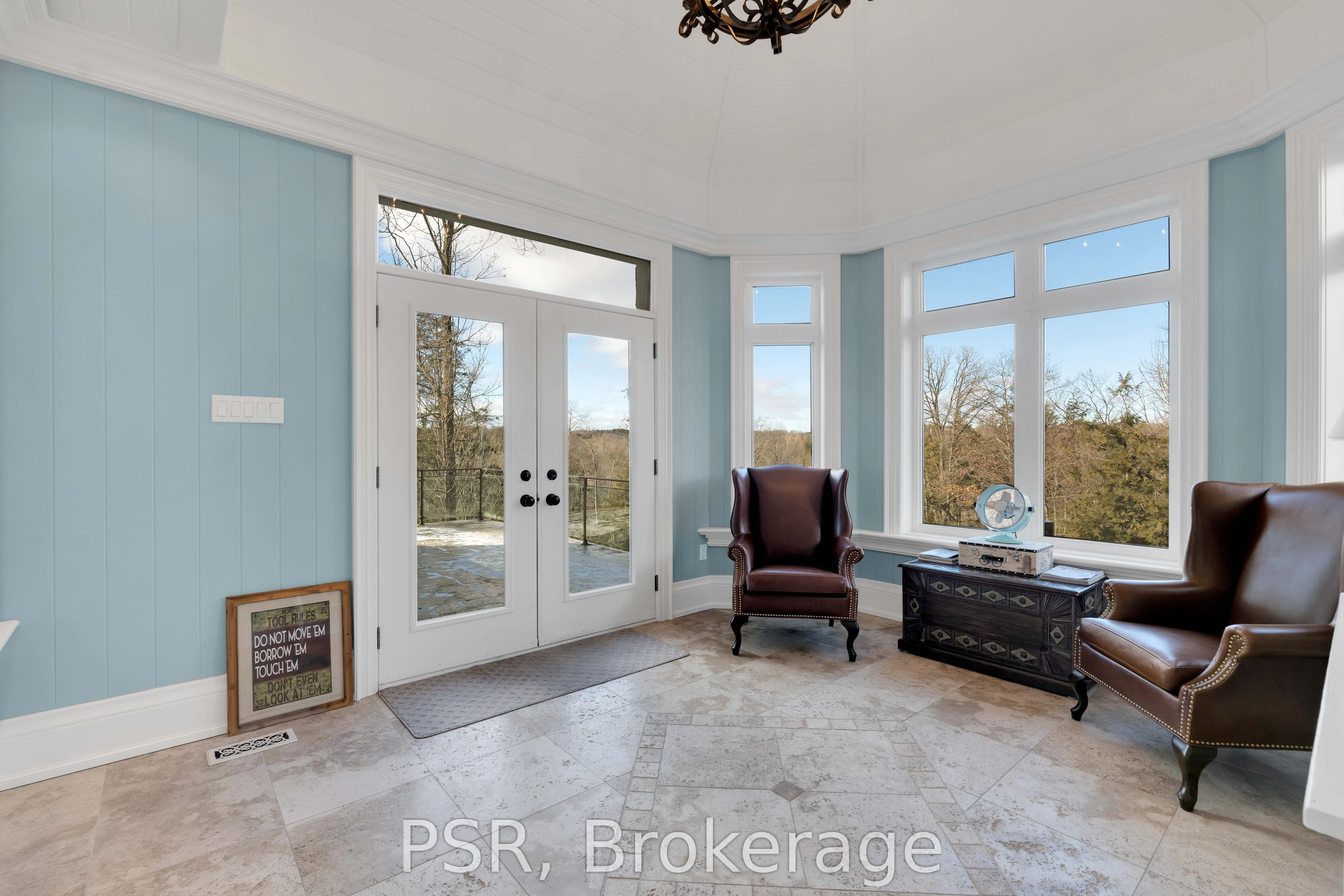 124 Elmpine Trail