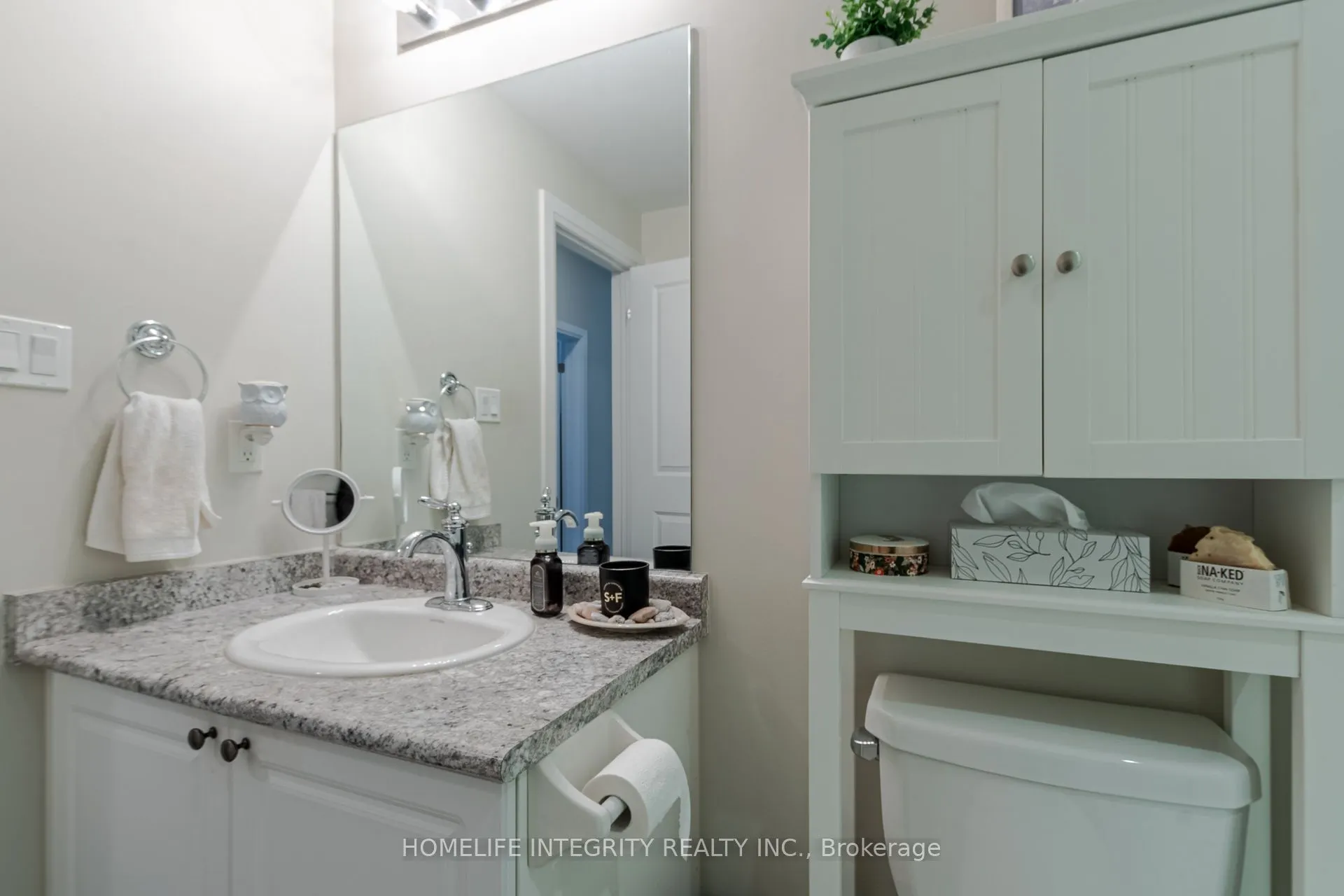 157 Wellington Street E, #109