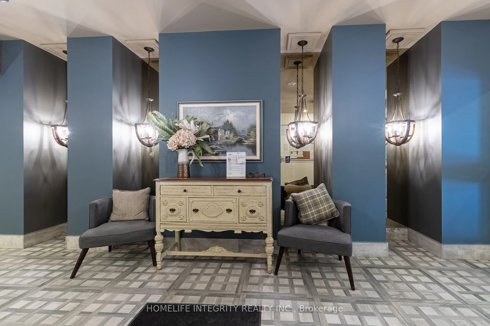 157 Wellington Street E, #109