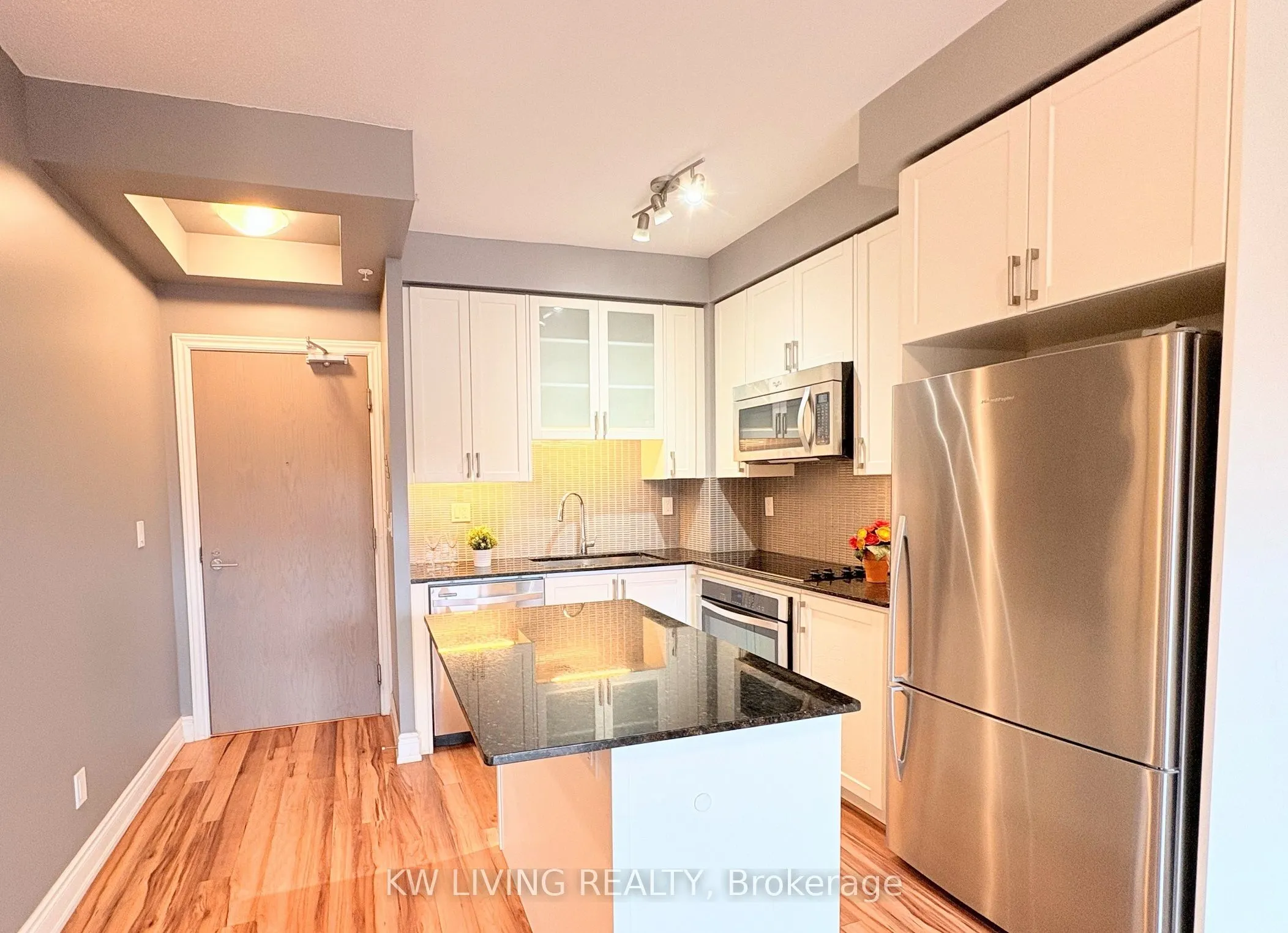 9088 Yonge Street, #509A