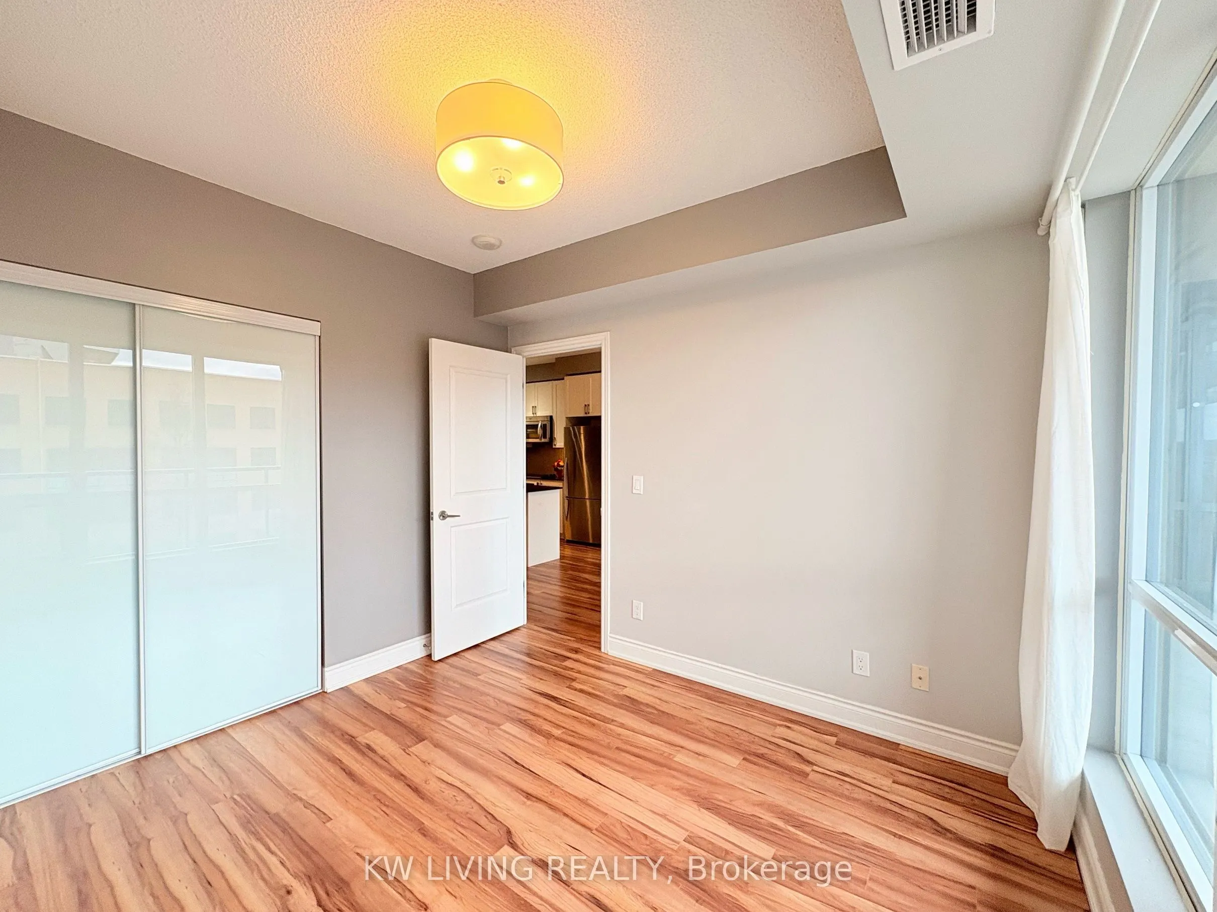 9088 Yonge Street, #509A