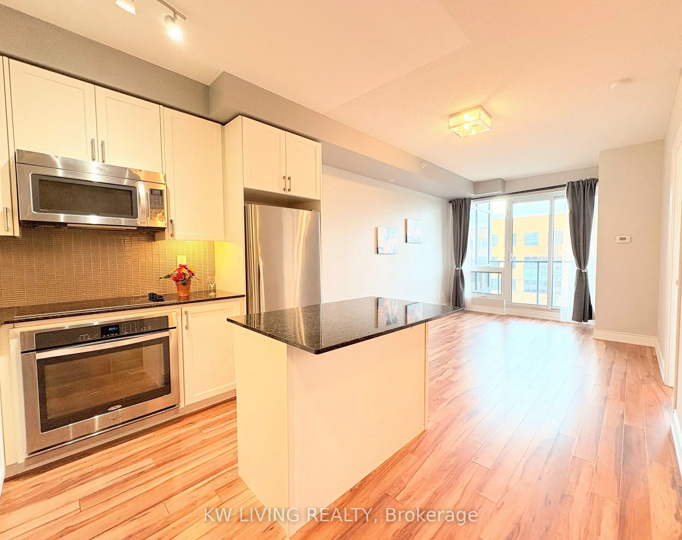9088 Yonge Street, #509A
