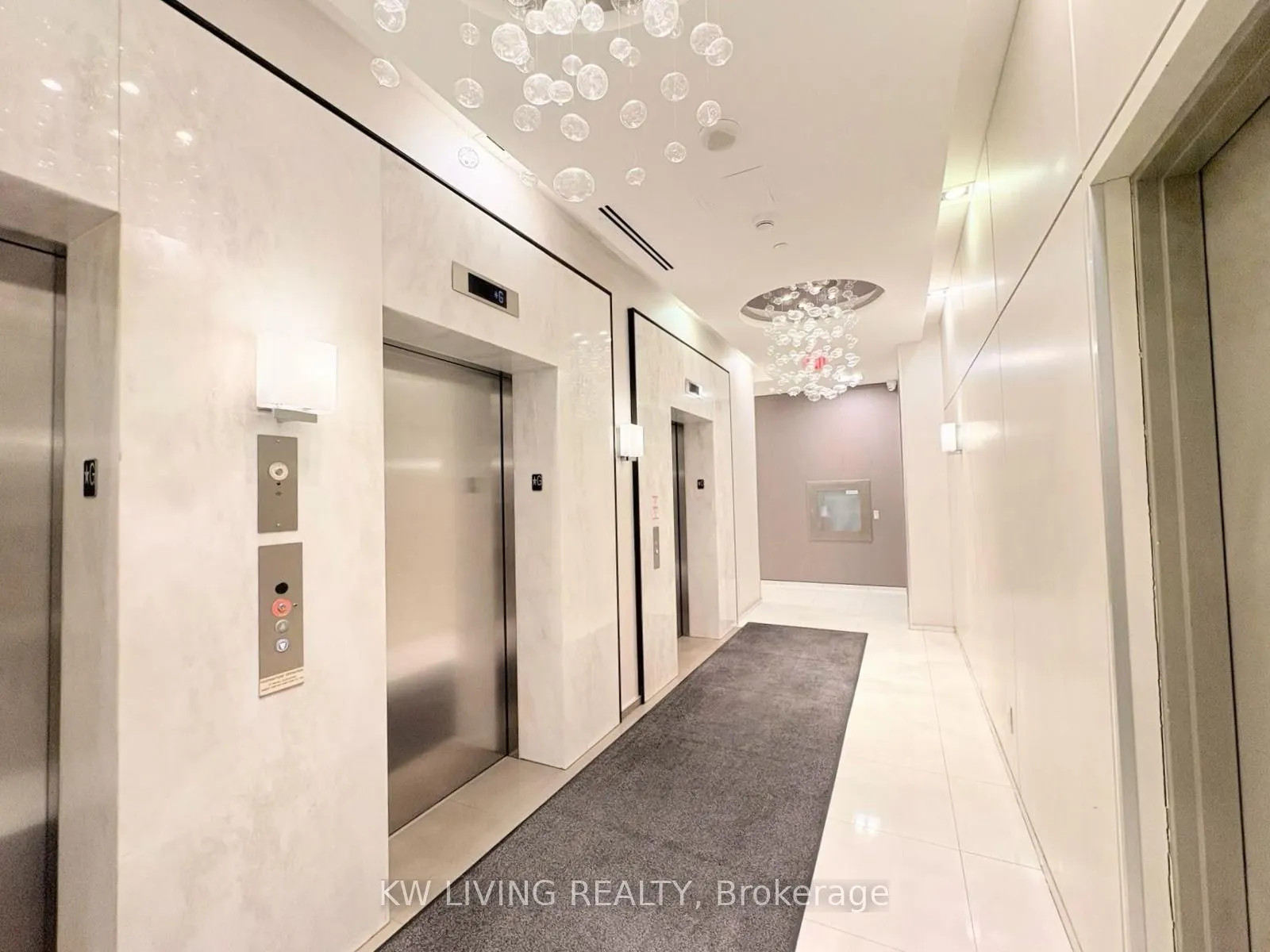 9088 Yonge Street, #509A