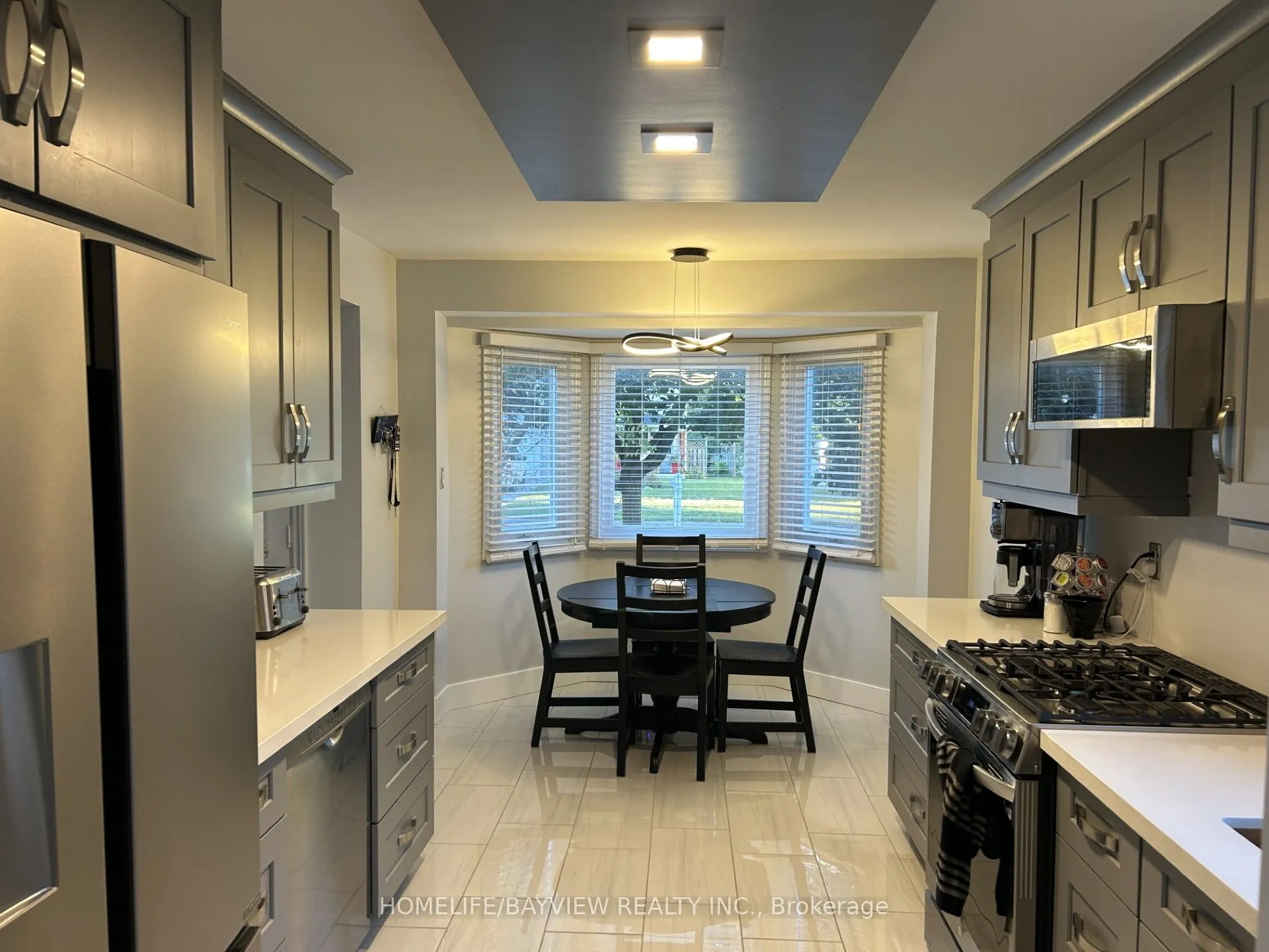 999 ANNA MARIA Avenue