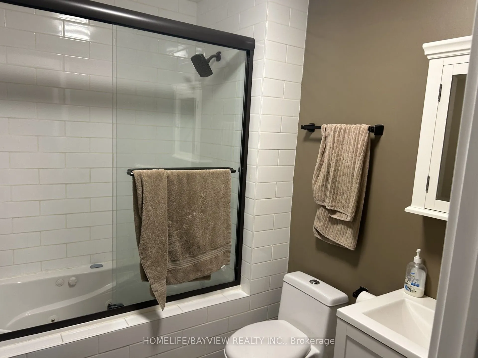 999 ANNA MARIA Avenue