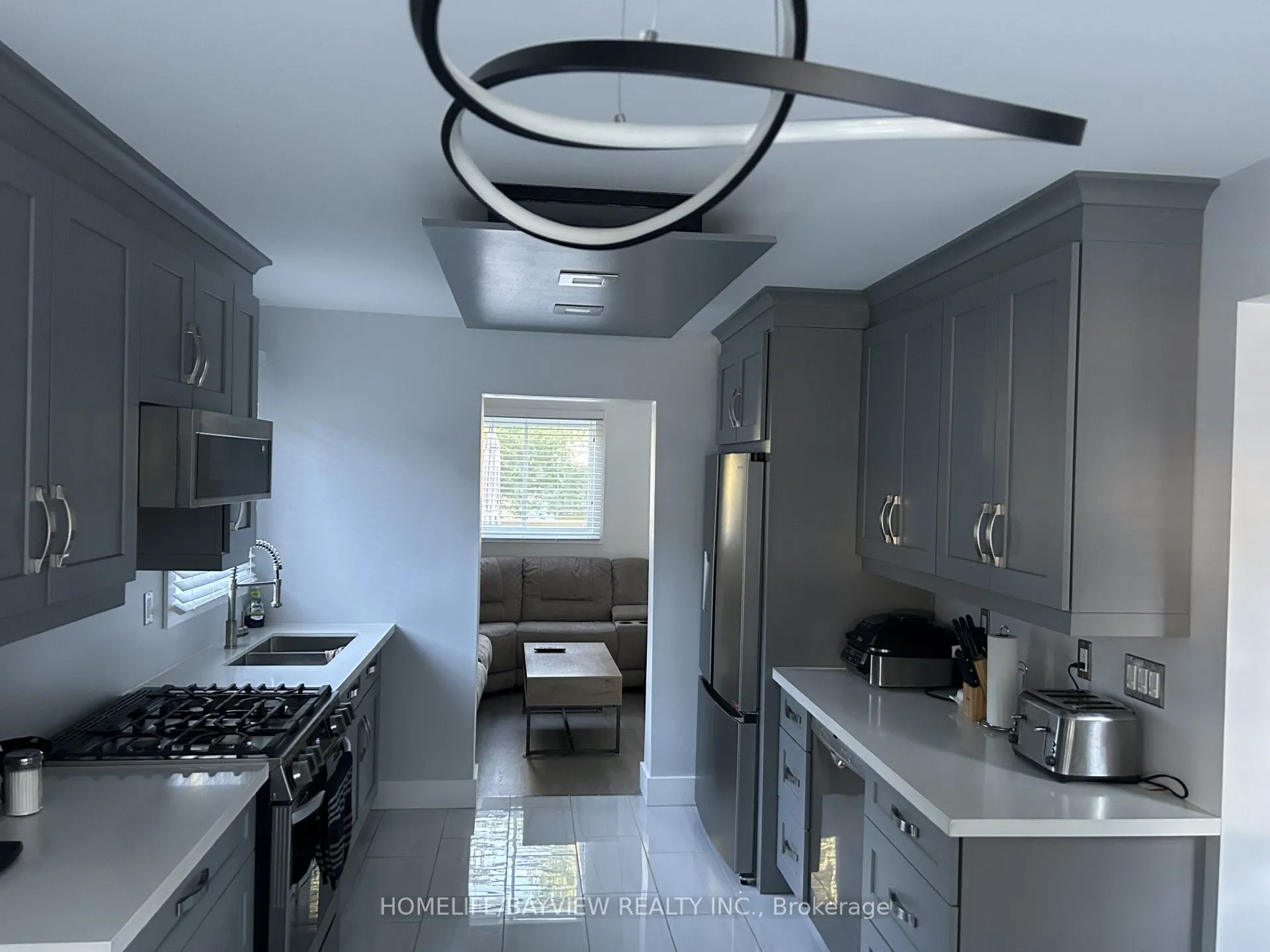 999 ANNA MARIA Avenue