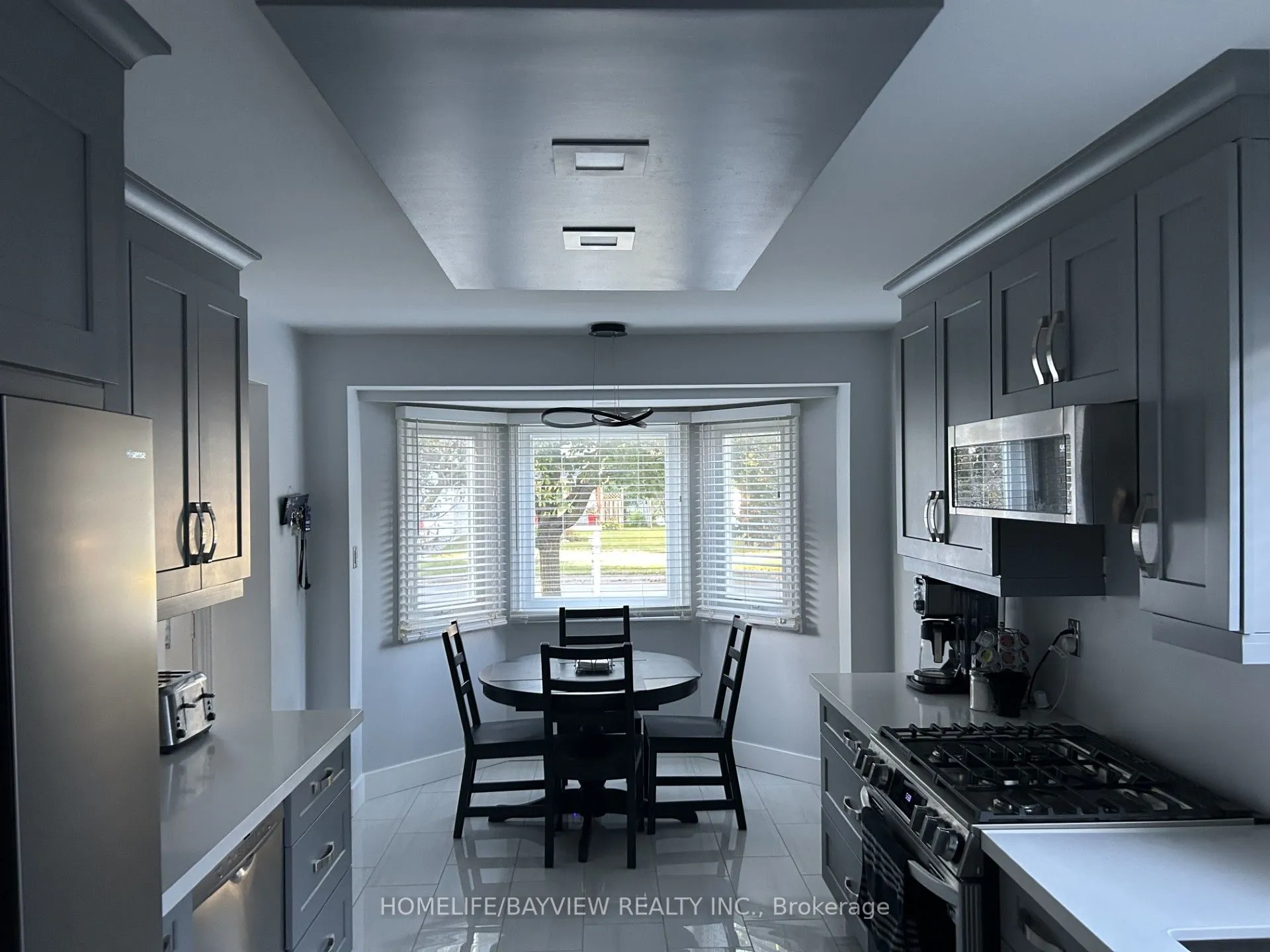 999 ANNA MARIA Avenue