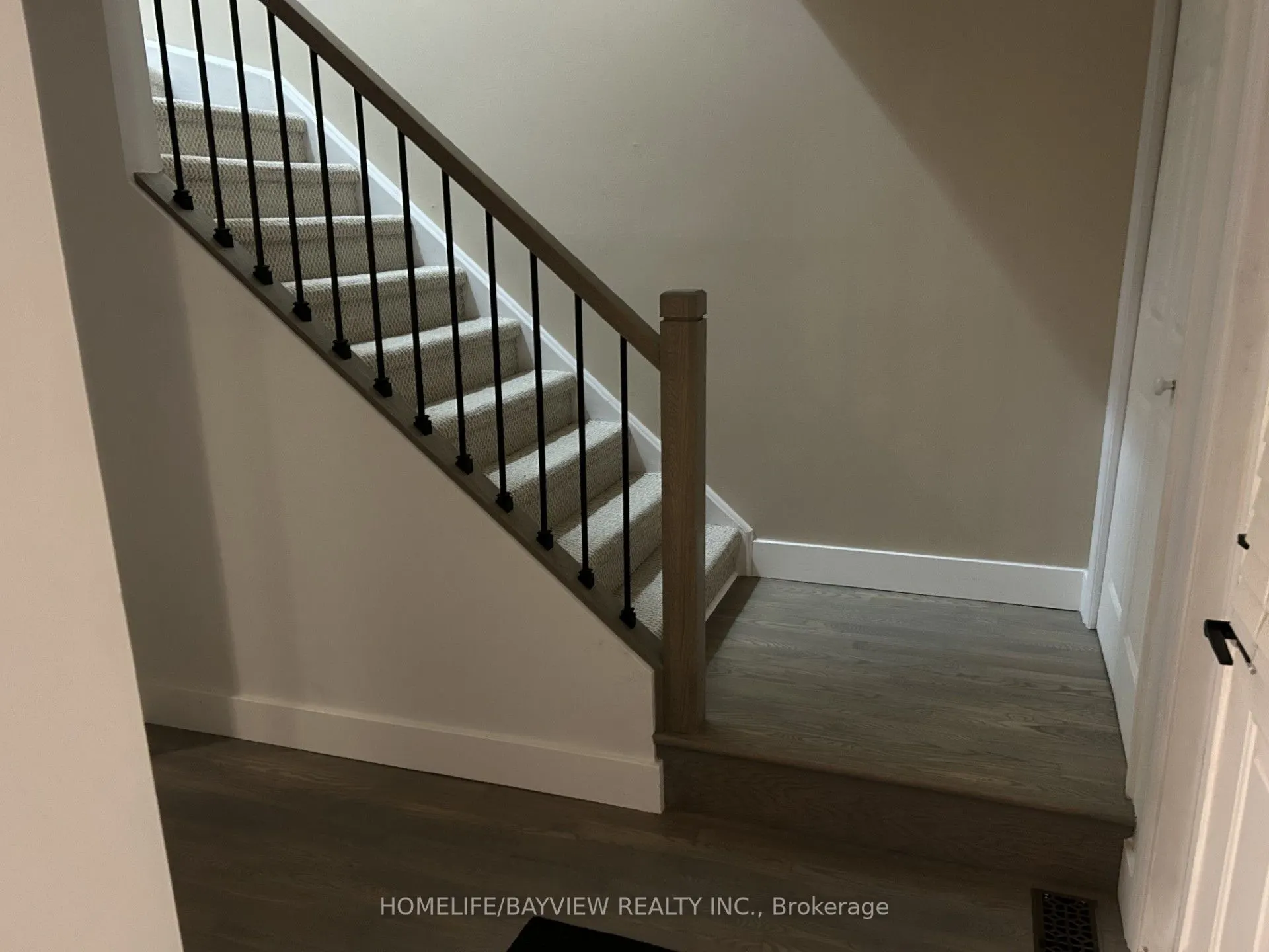 999 ANNA MARIA Avenue