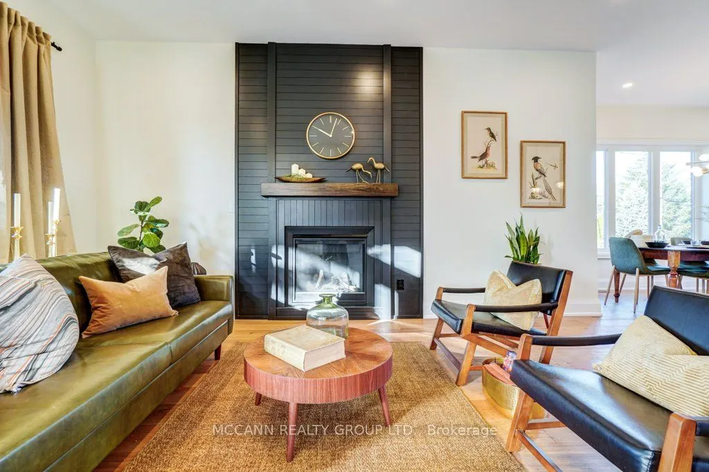 271 Main Street N