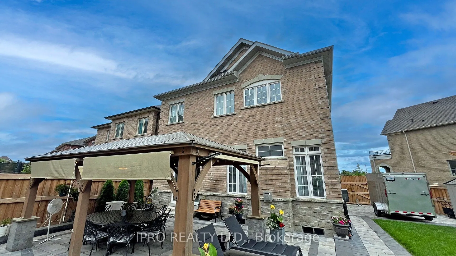 20 Clara May Avenue