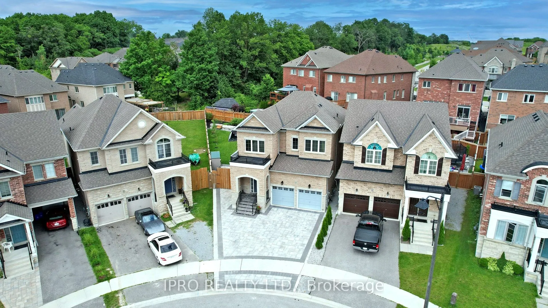 20 Clara May Avenue