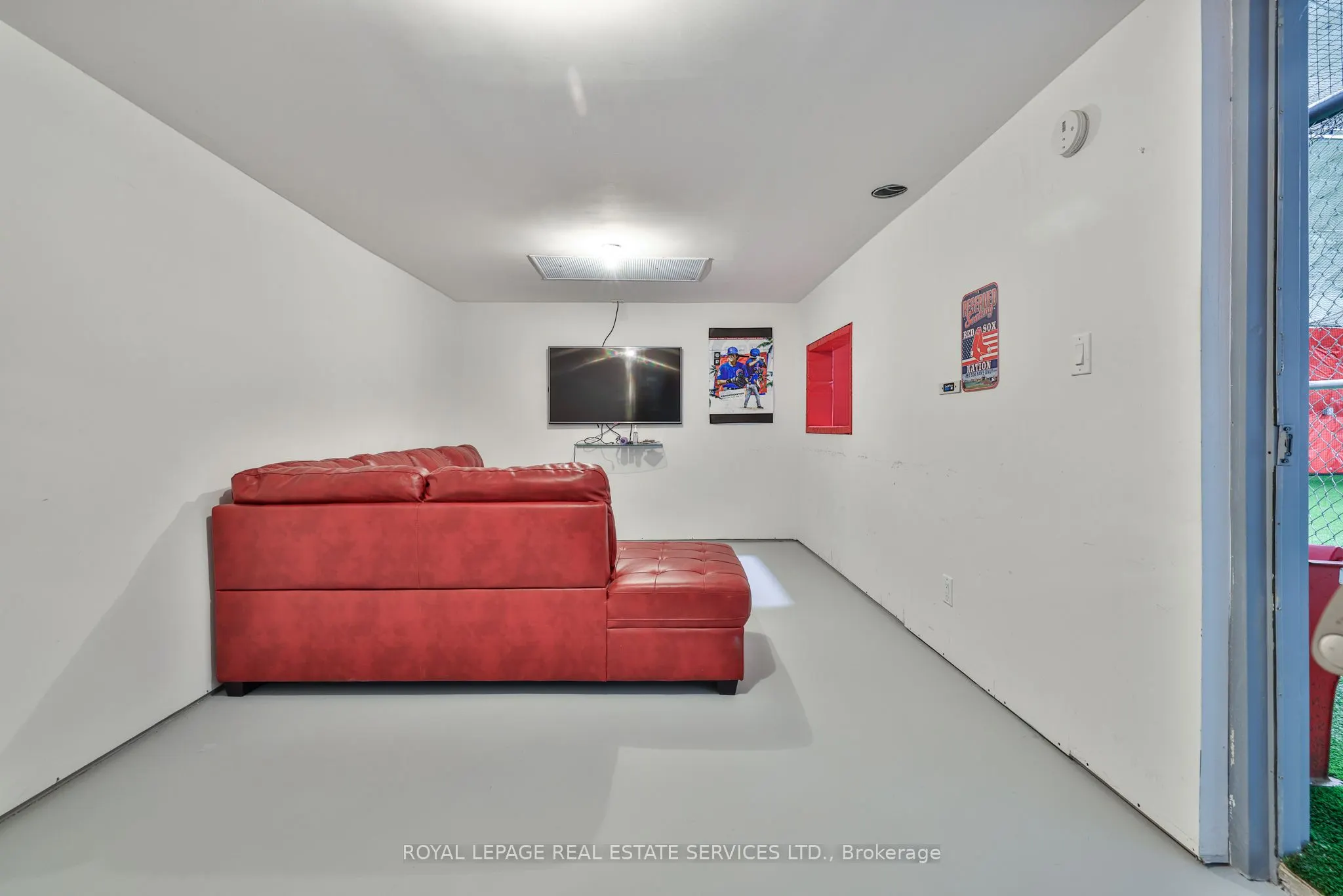 20430 Bathurst Street