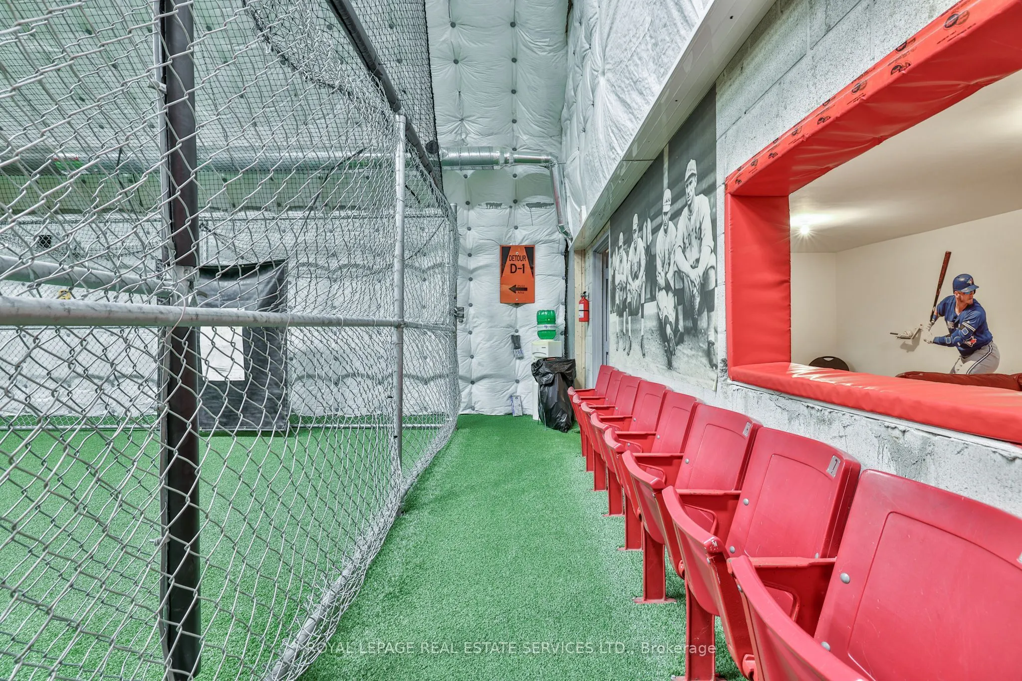 20430 Bathurst Street