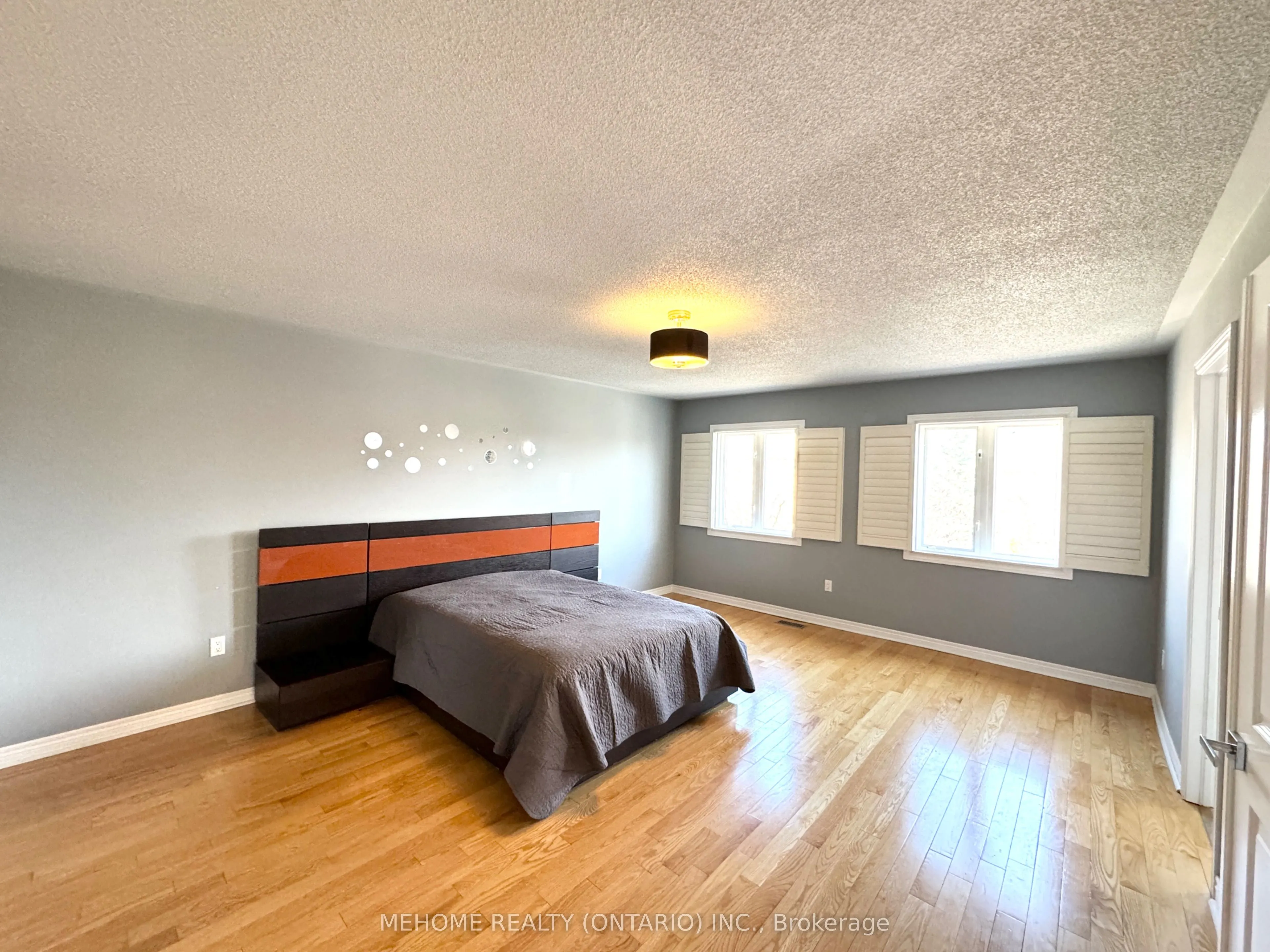 9 Ridgecrest Road