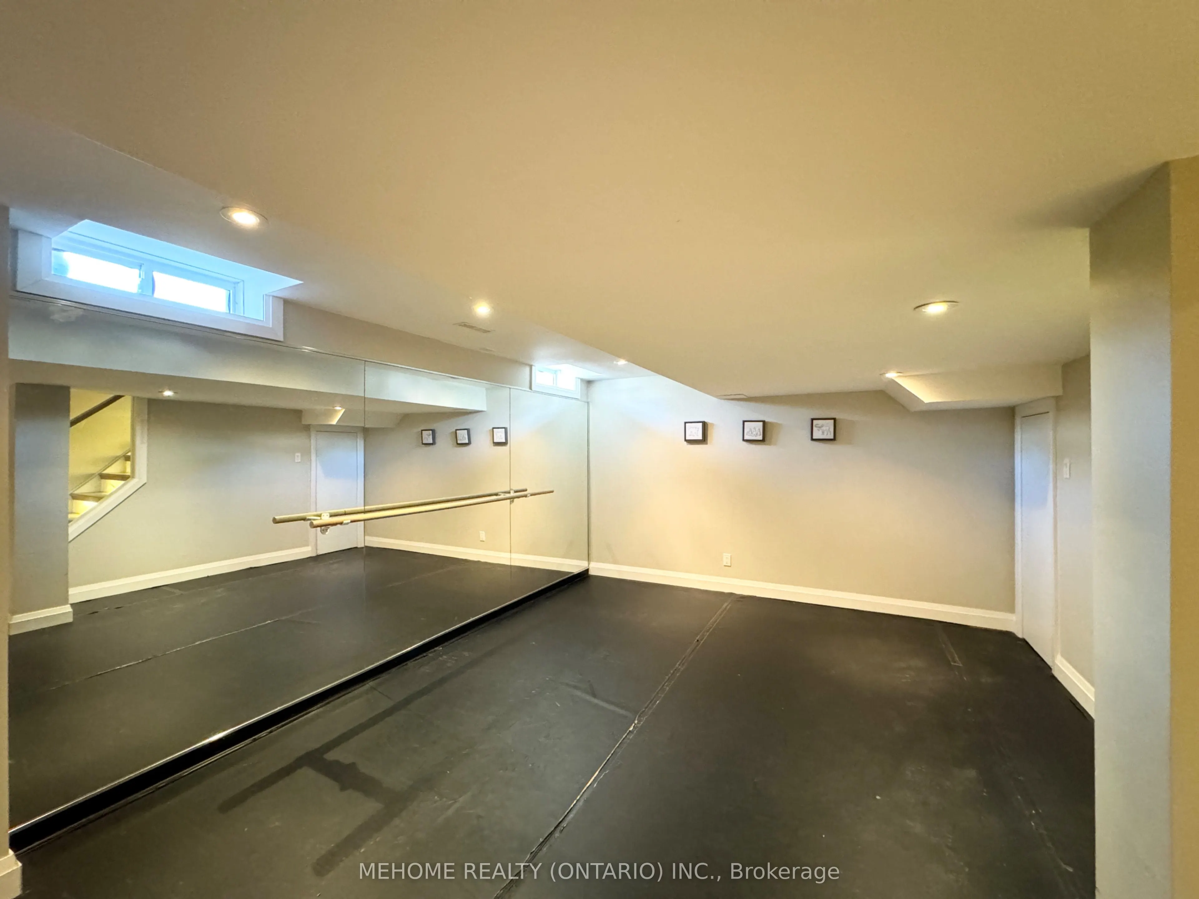 9 Ridgecrest Road