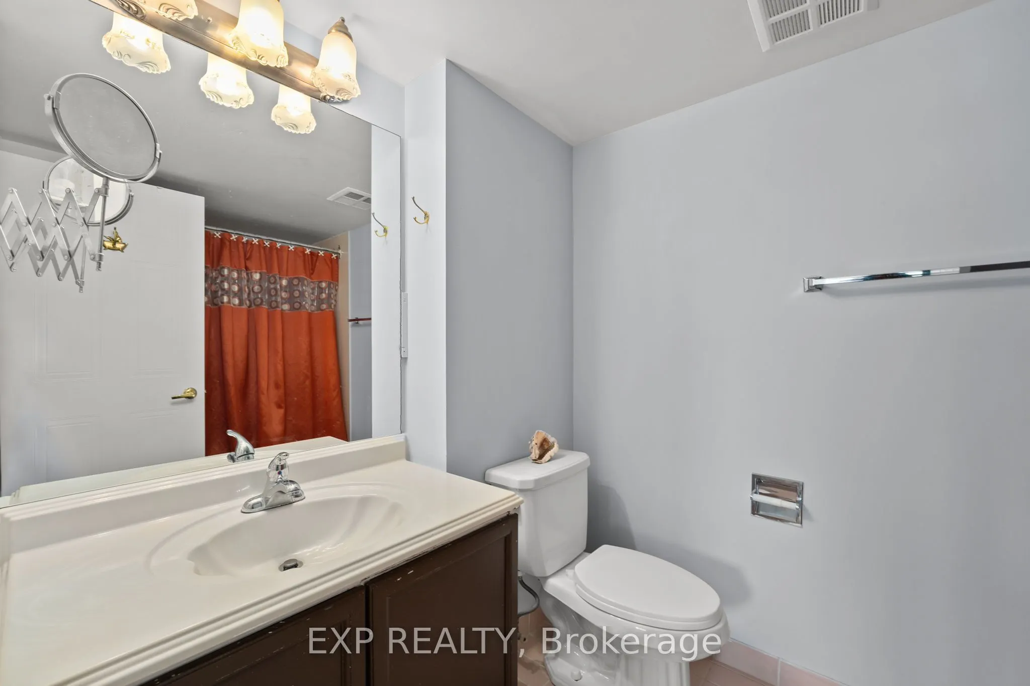 32 Clarissa Drive #521
