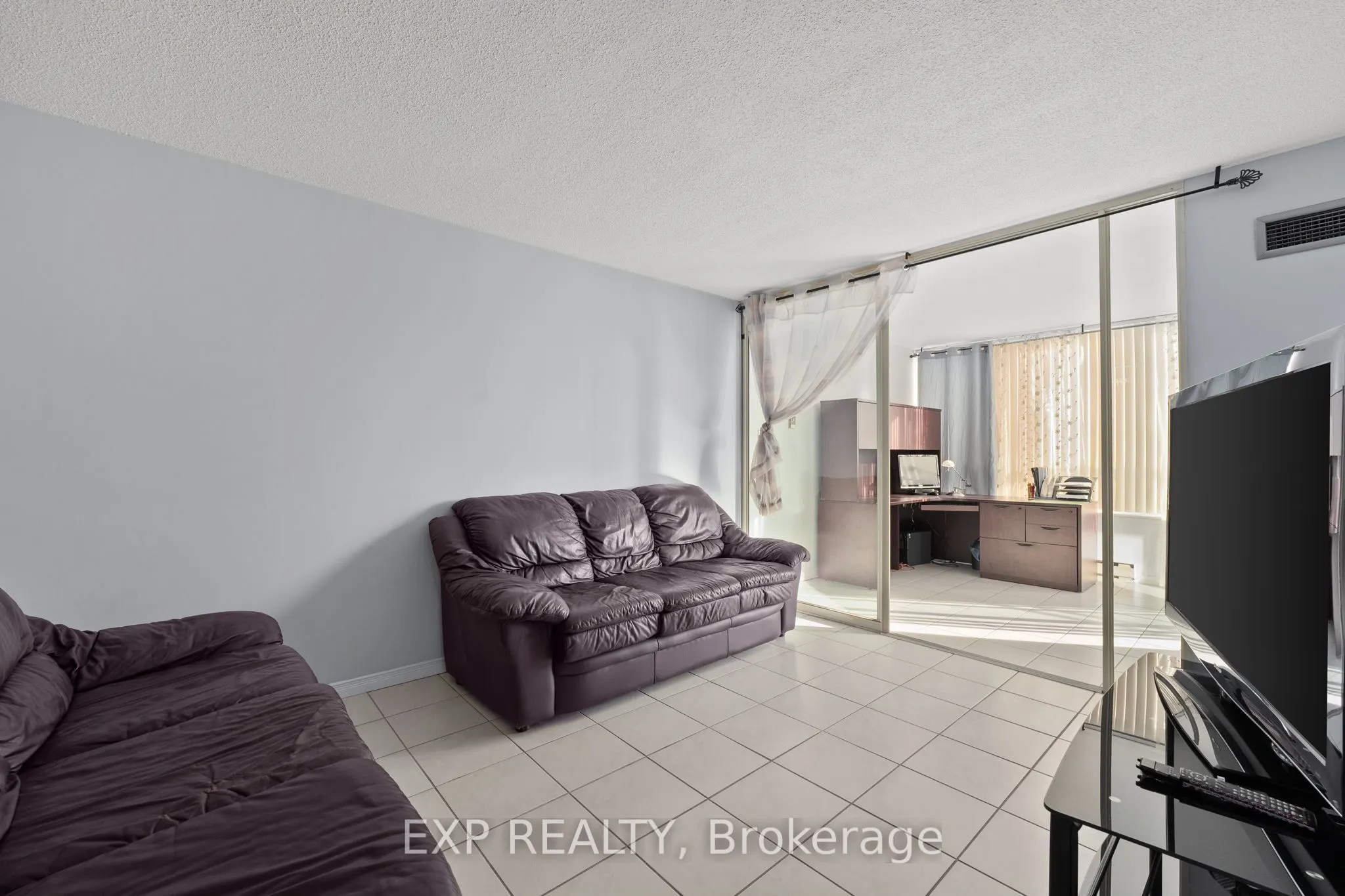 32 Clarissa Drive #521