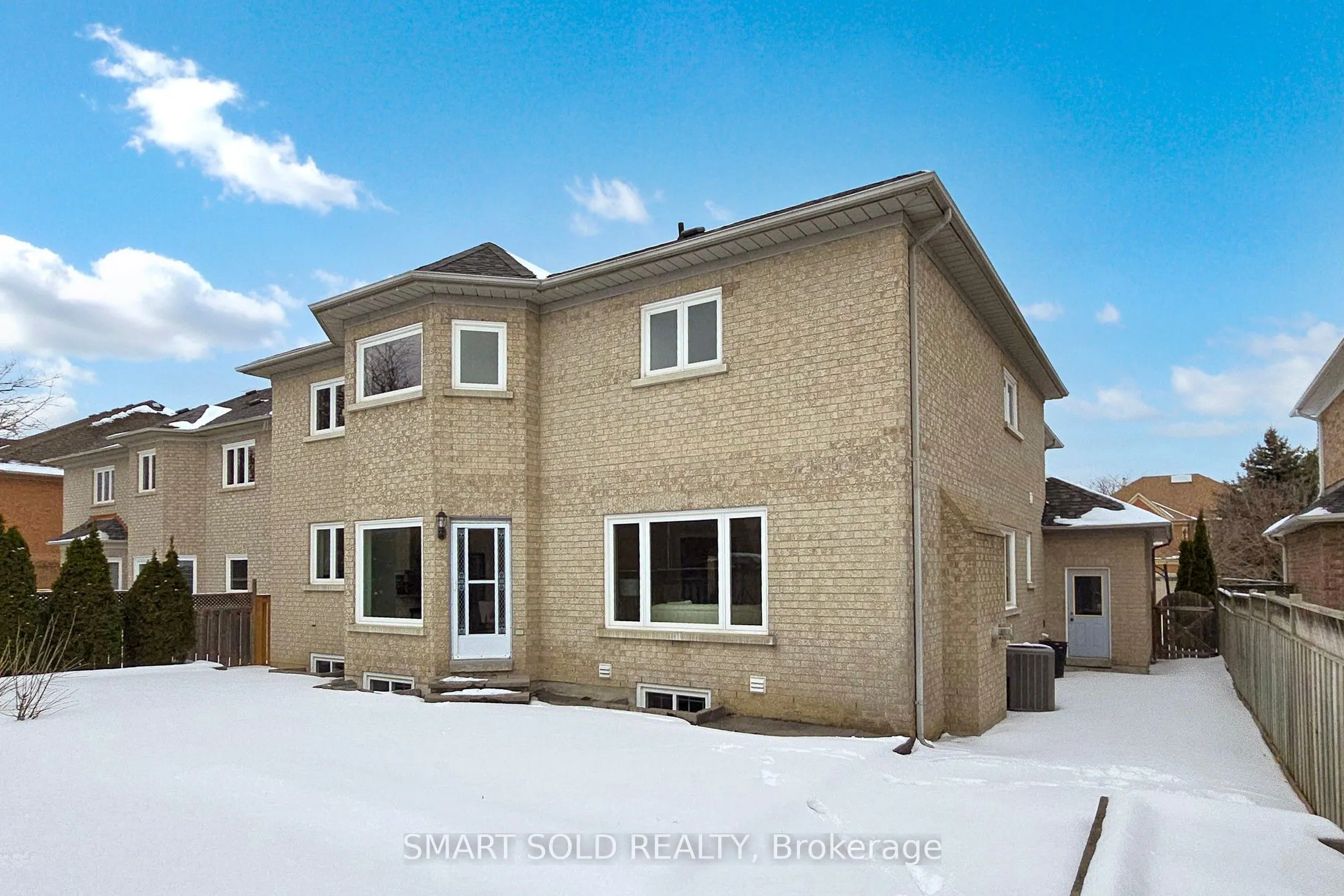31 Black Walnut Crescent