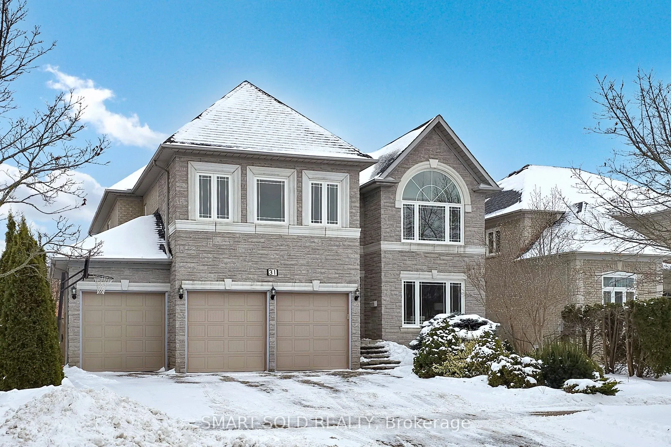 31 Black Walnut Crescent