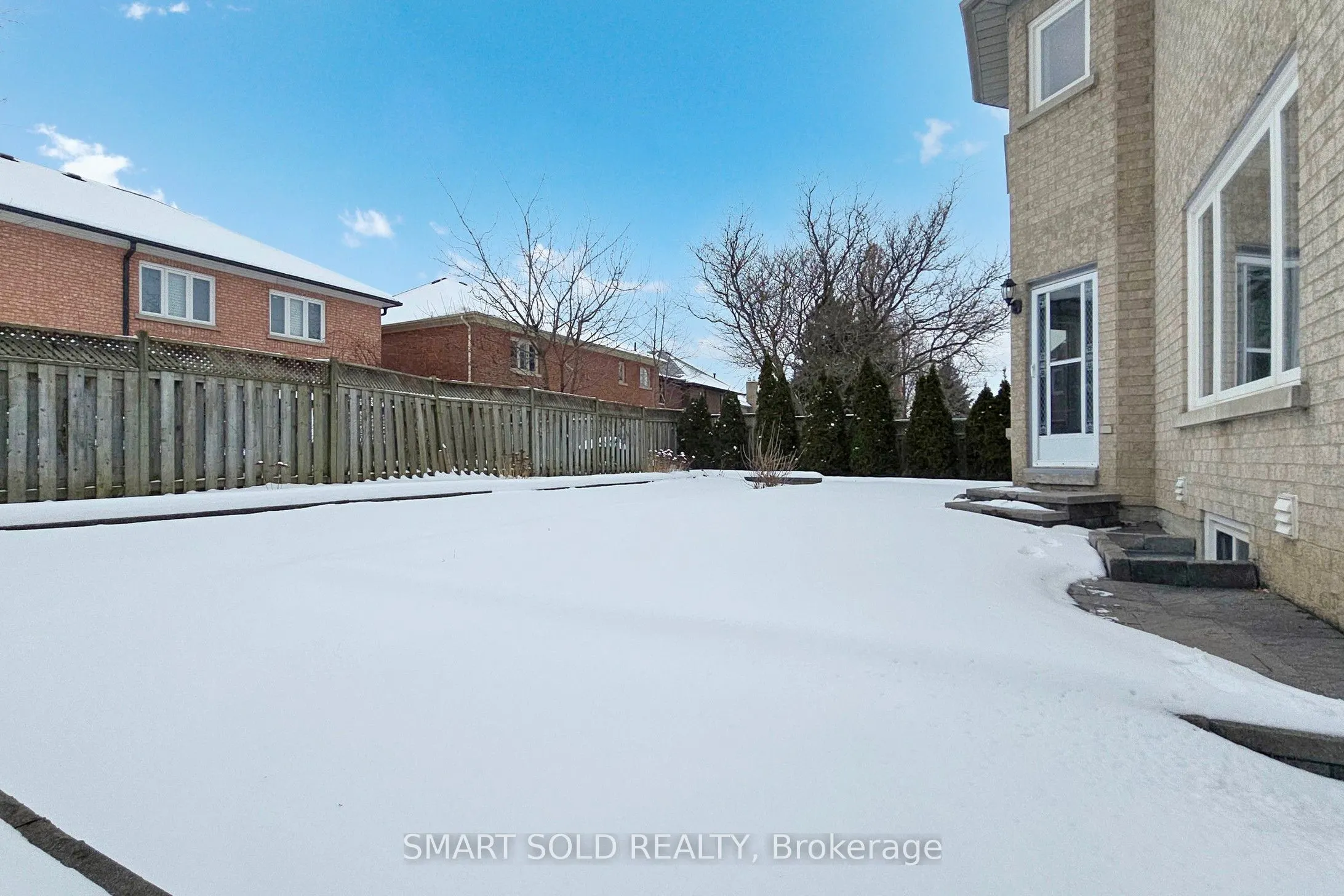 31 Black Walnut Crescent