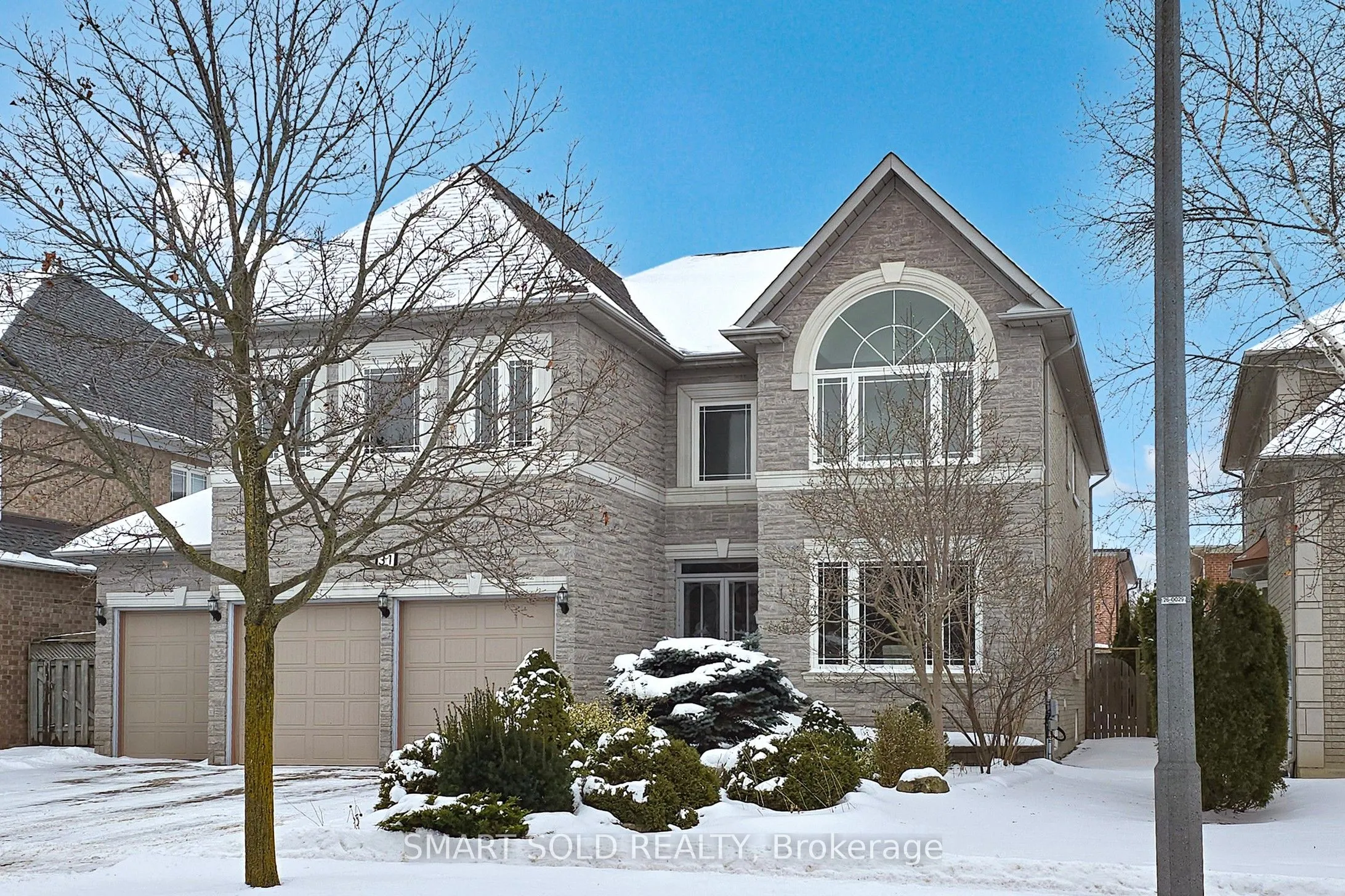 31 Black Walnut Crescent