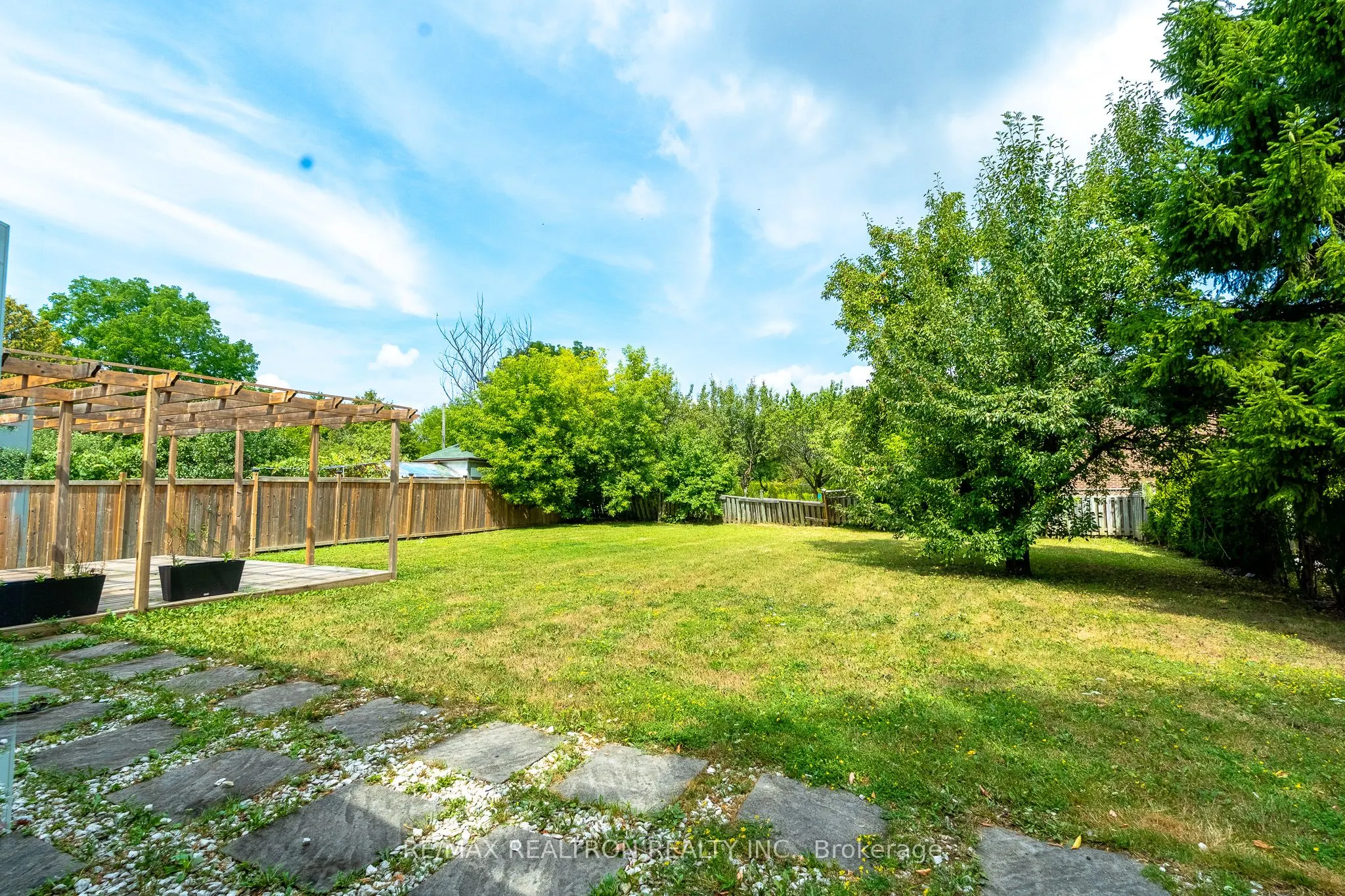 116 Weldrick Road W
