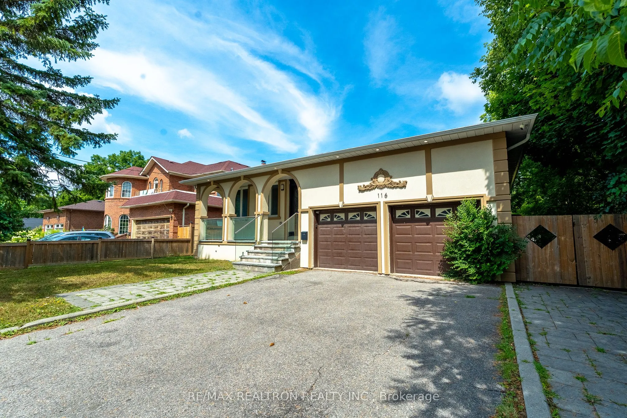 116 Weldrick Road W