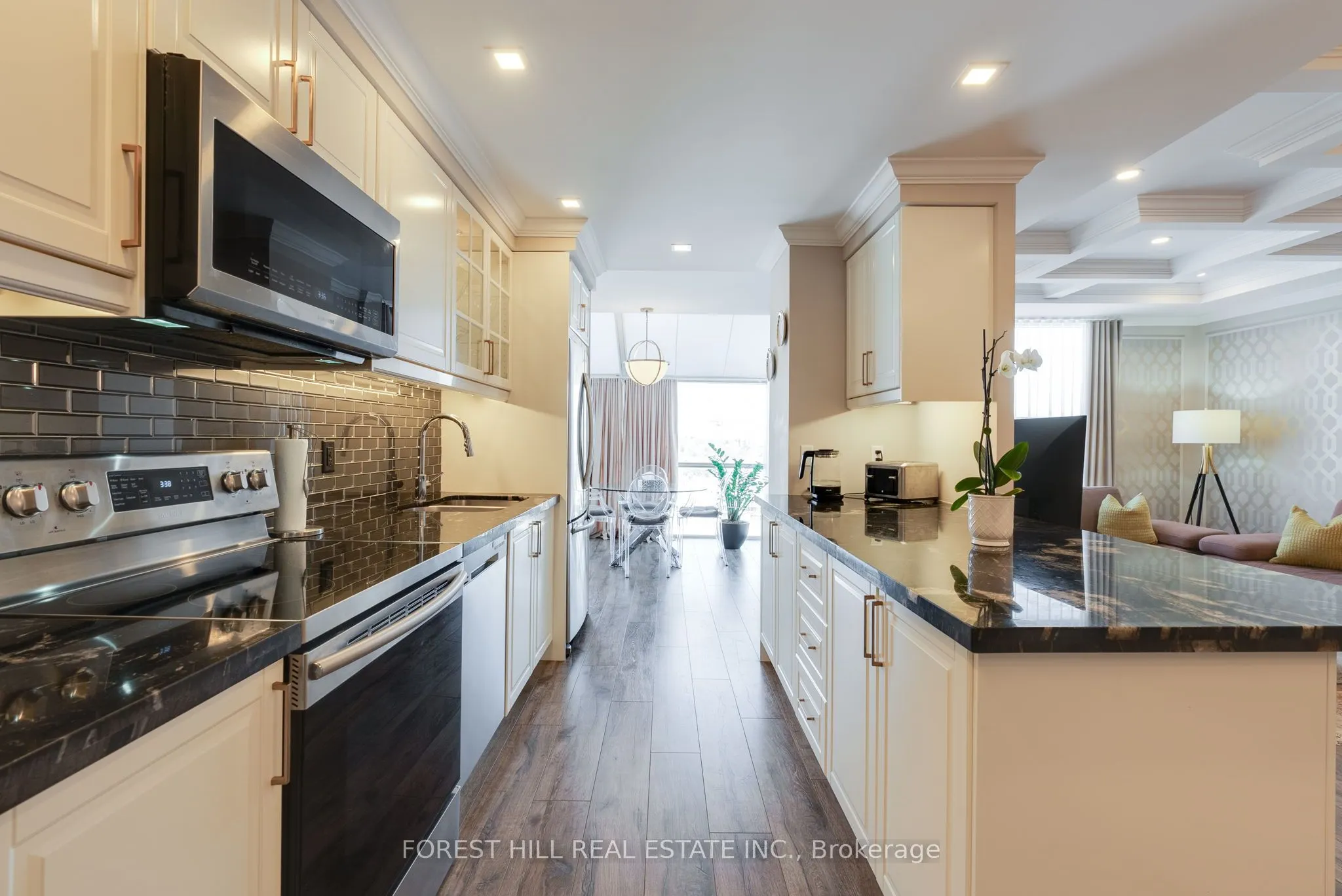 30 Harding Boulevard W #Ph01