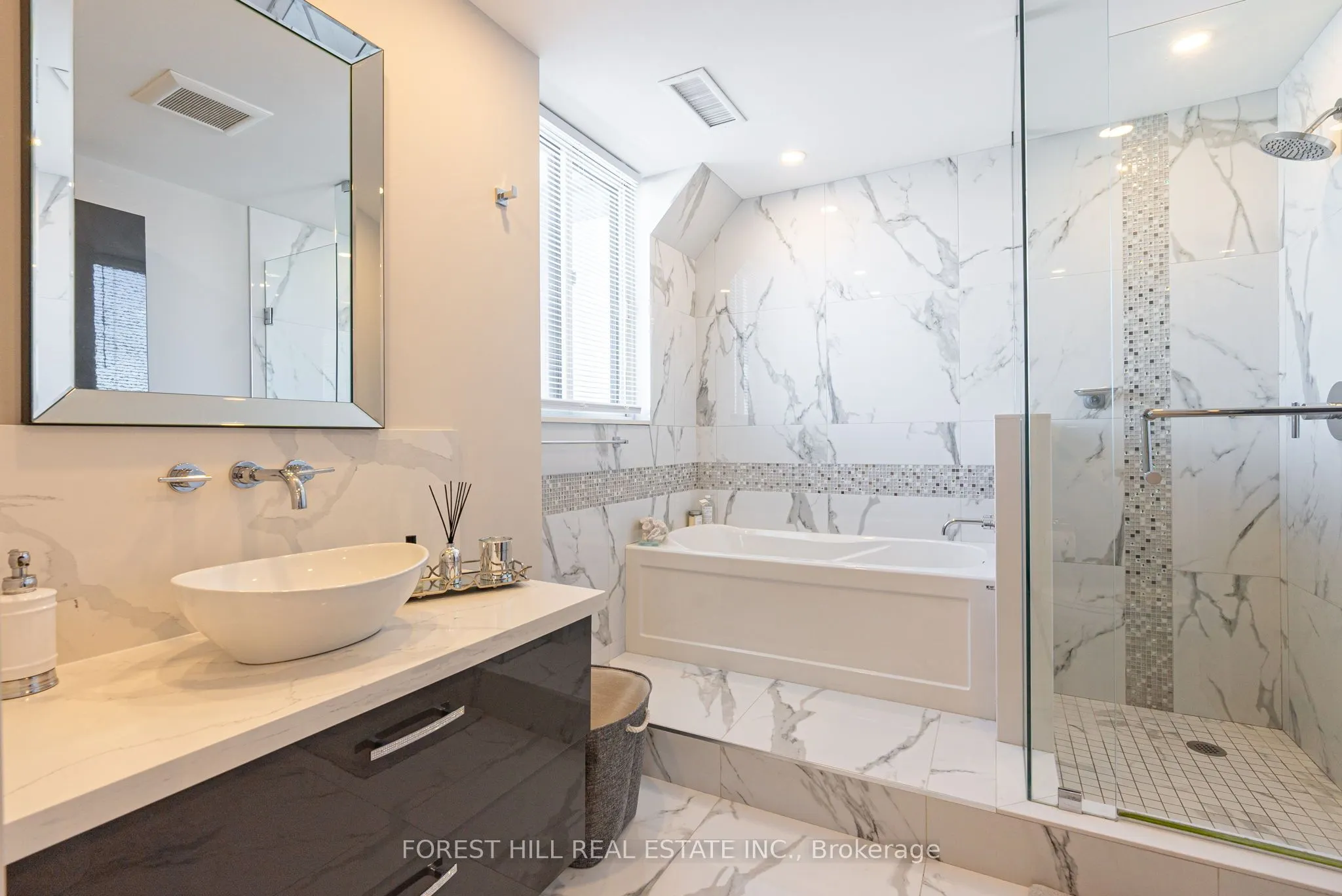 30 Harding Boulevard W #Ph01