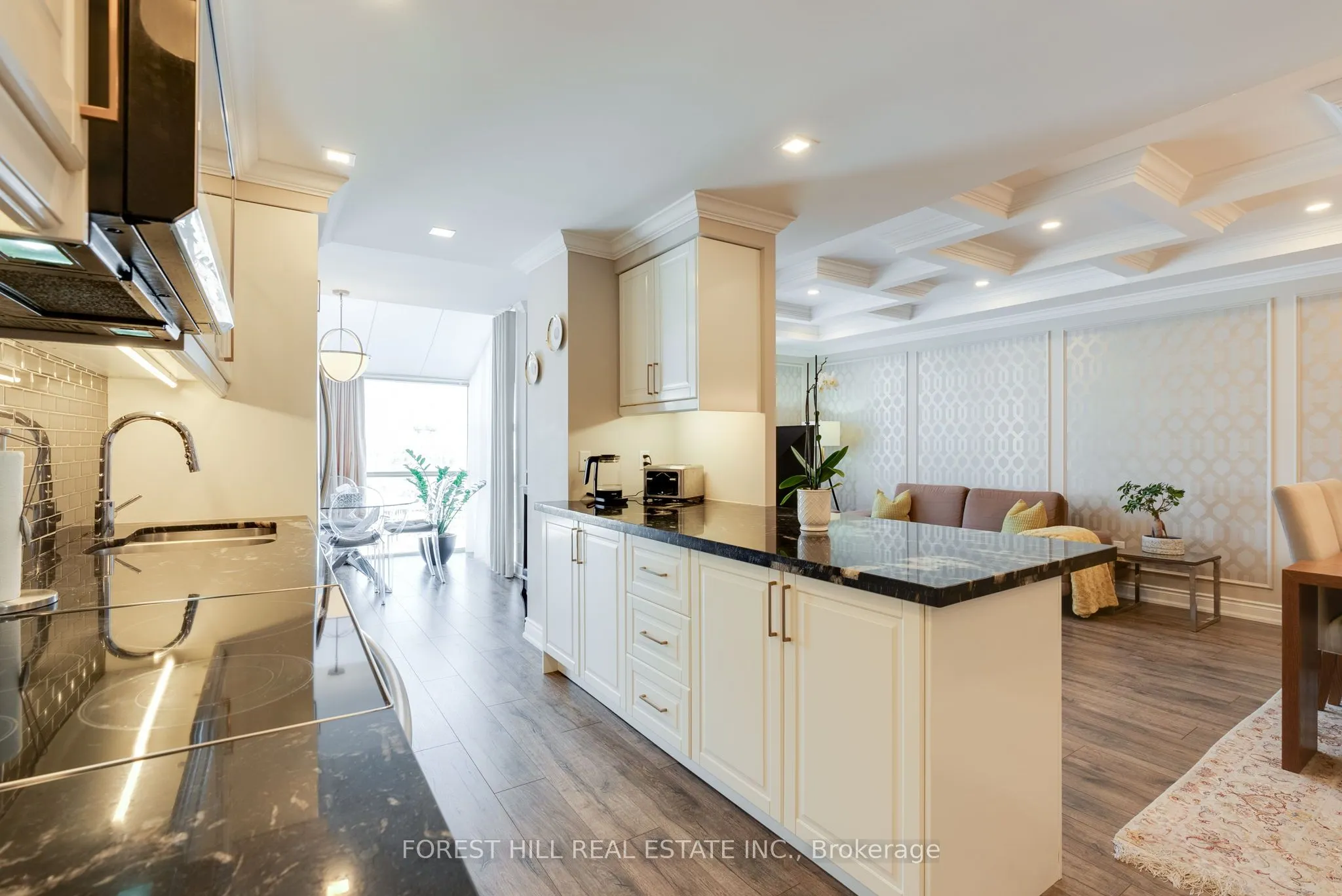 30 Harding Boulevard W #Ph01