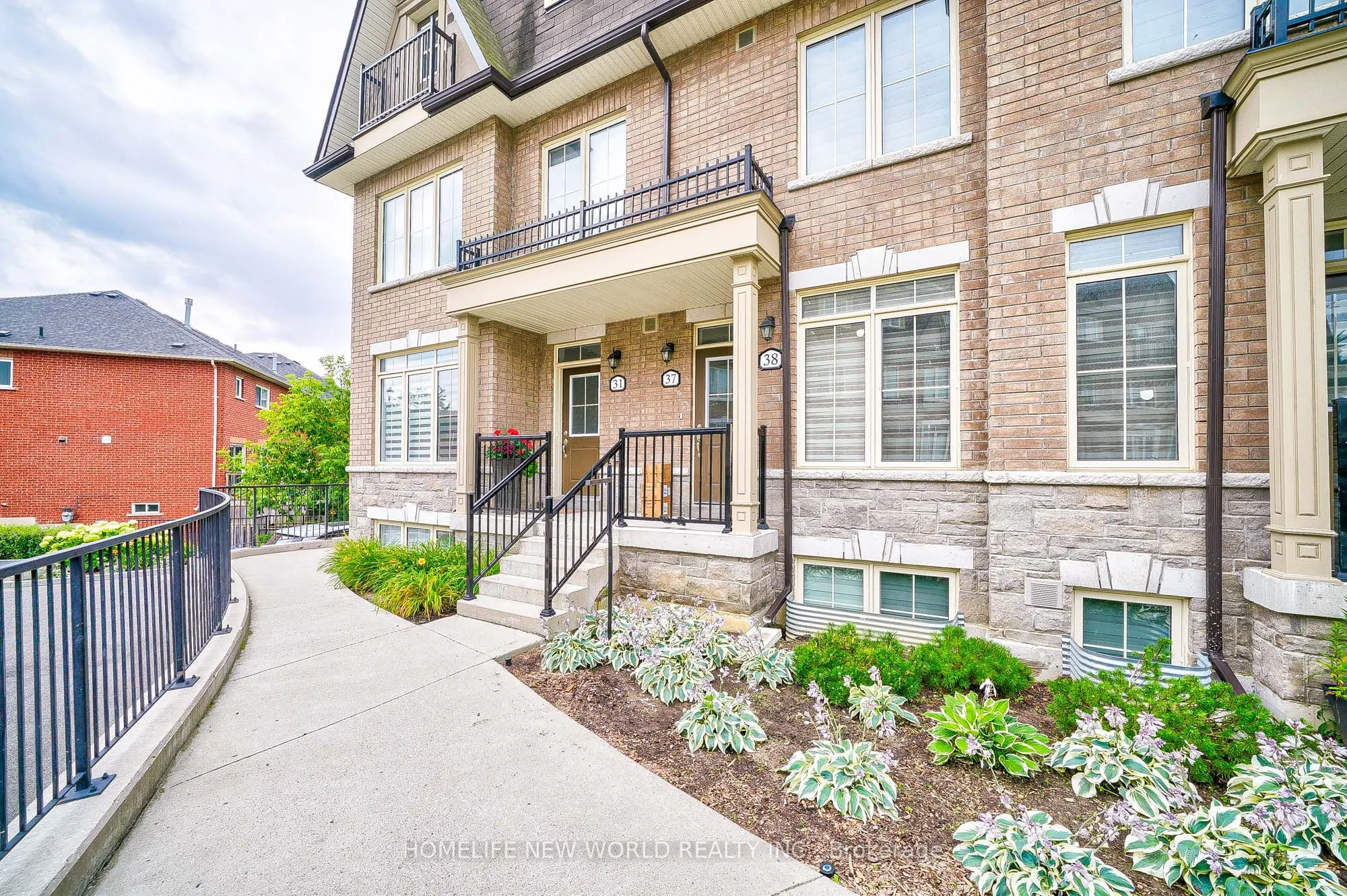 181 Parktree Drive #38