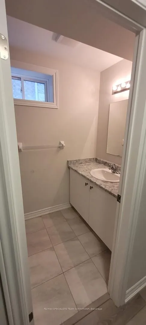 245A Andy Crescent #Lower