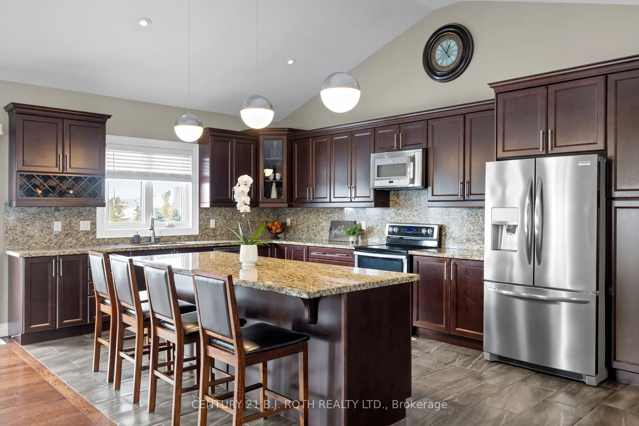 10 BROLLEY Crescent