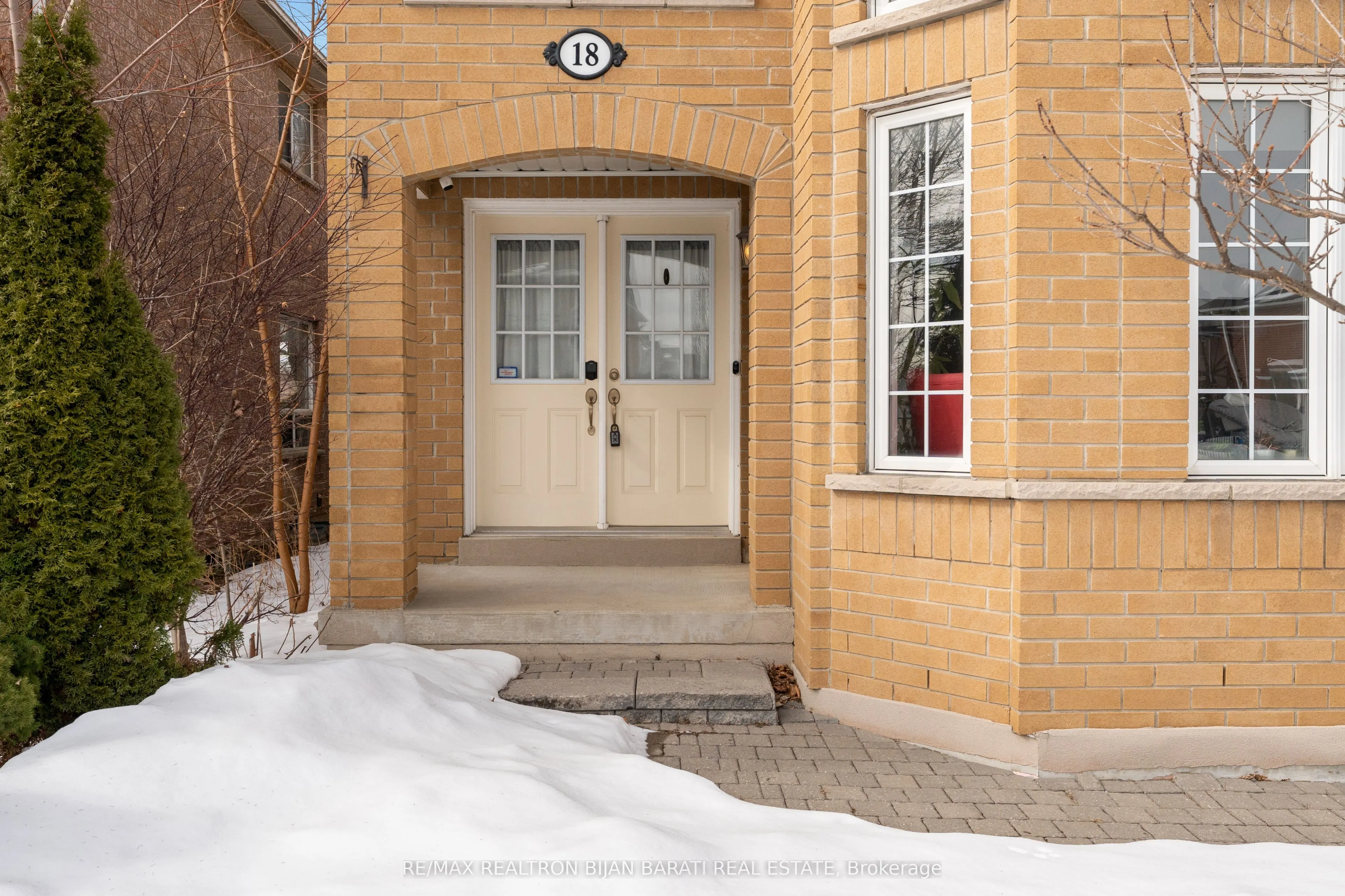 18 Monteith Crescent