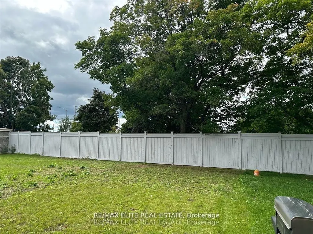 96 Drizzel Crescent