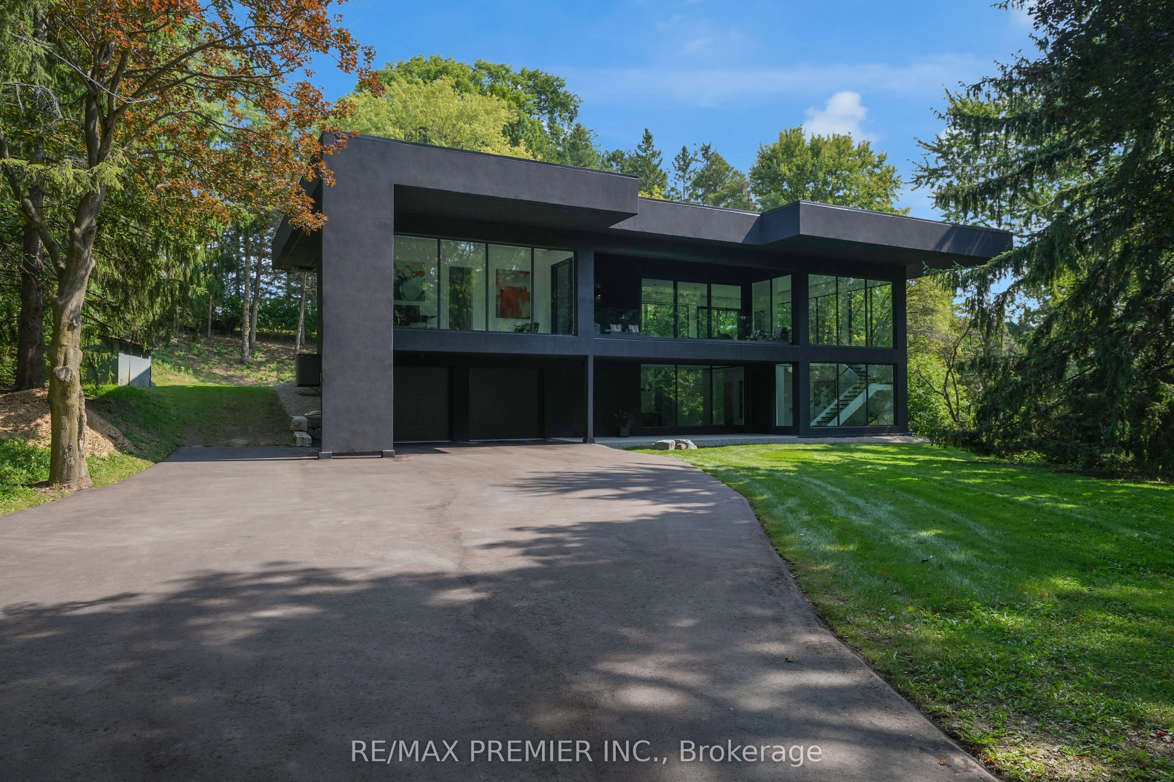 350 Kingscross Drive