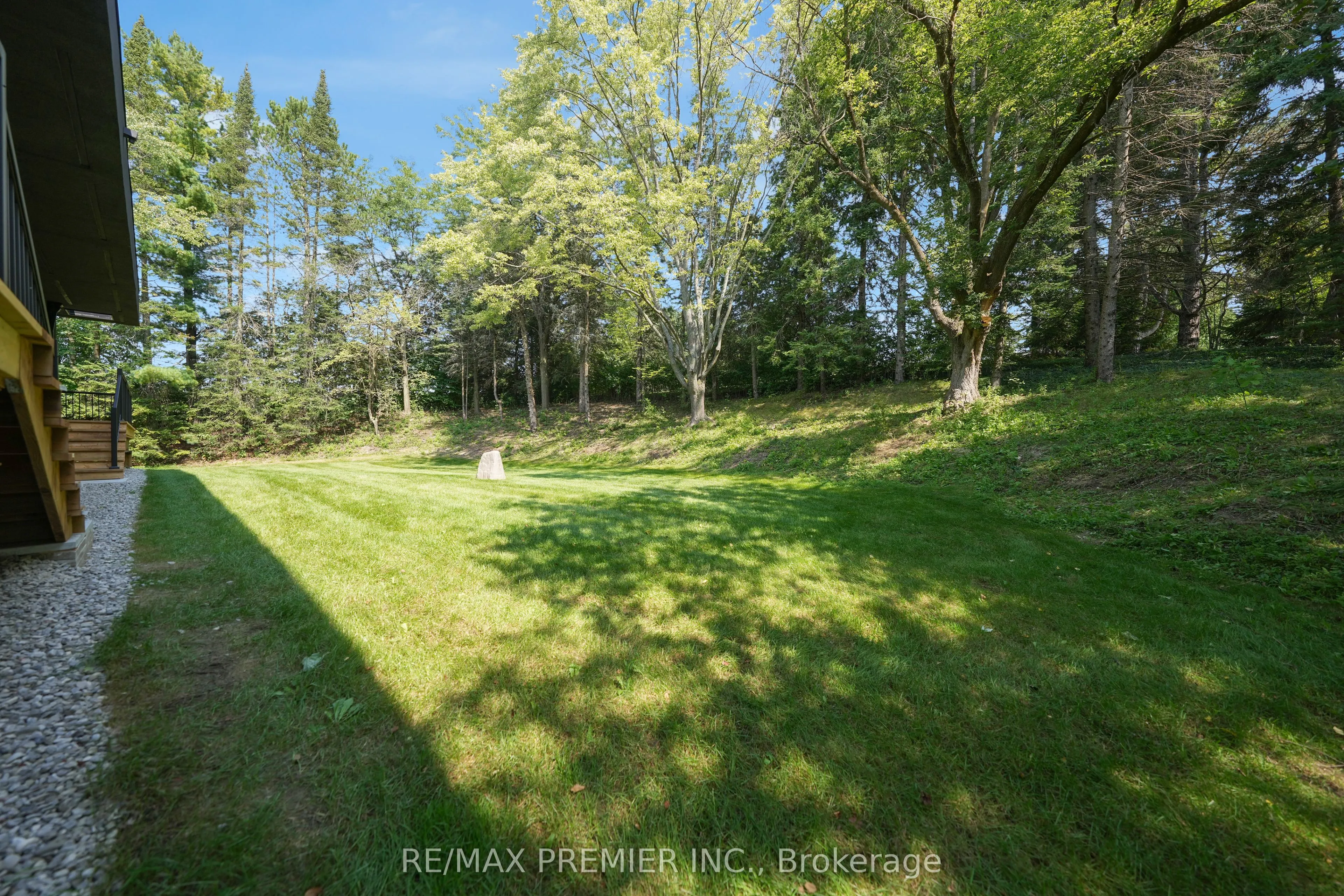 350 Kingscross Drive